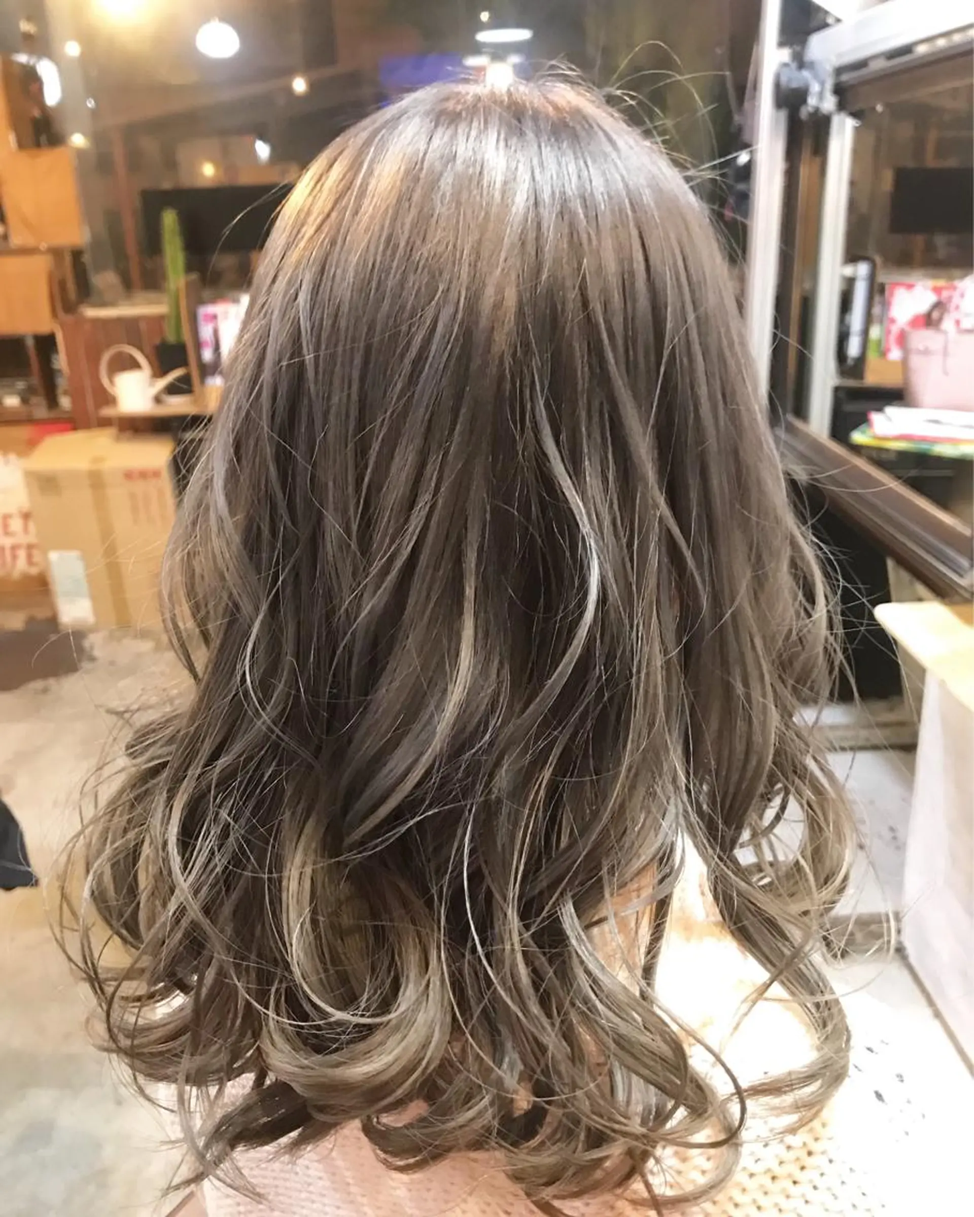 ミディアム カラー ヘアカラー 玉木 育実のヘアスタイル