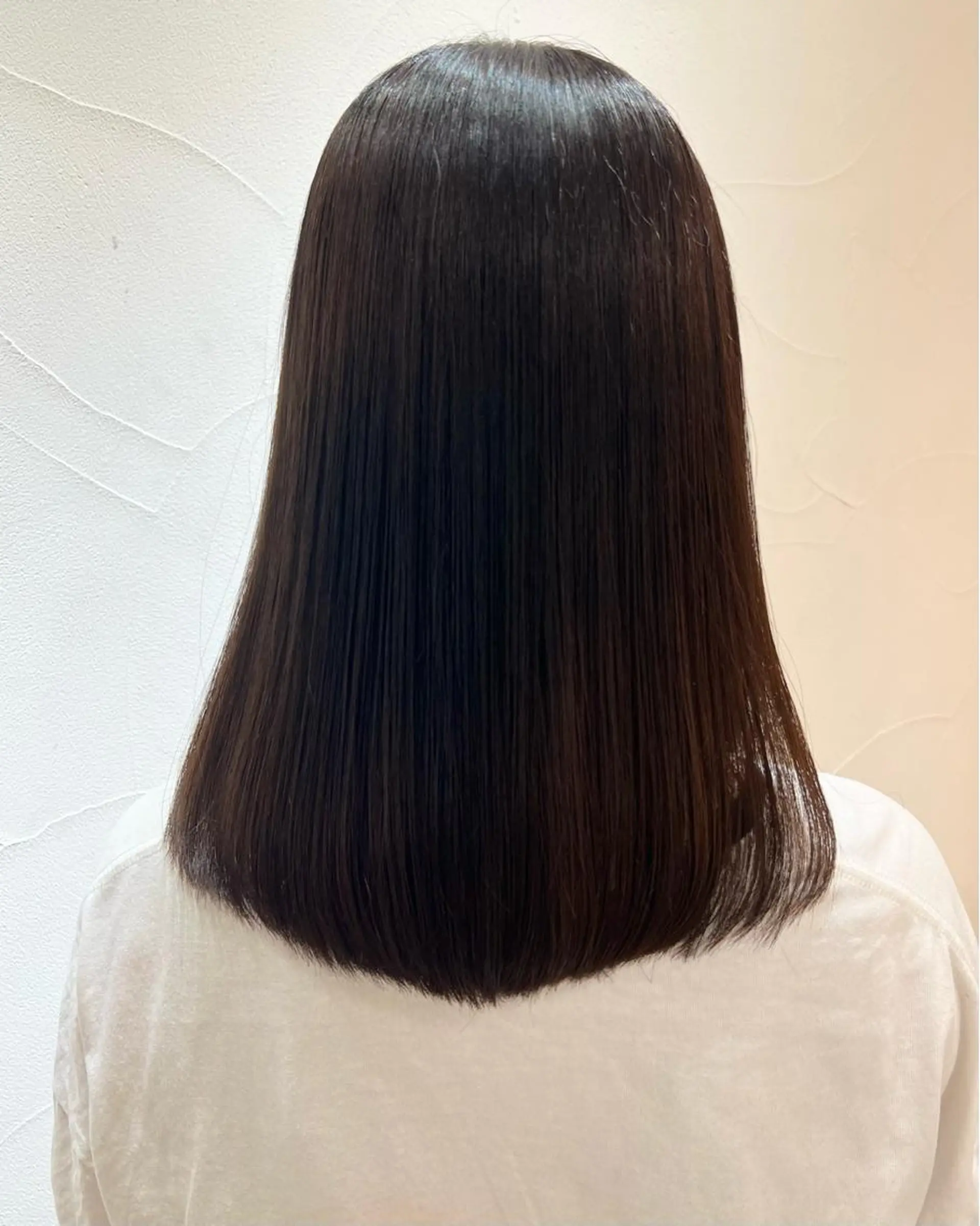 ミディアム カット 縮毛矯正 下池 紗加のヘアスタイル