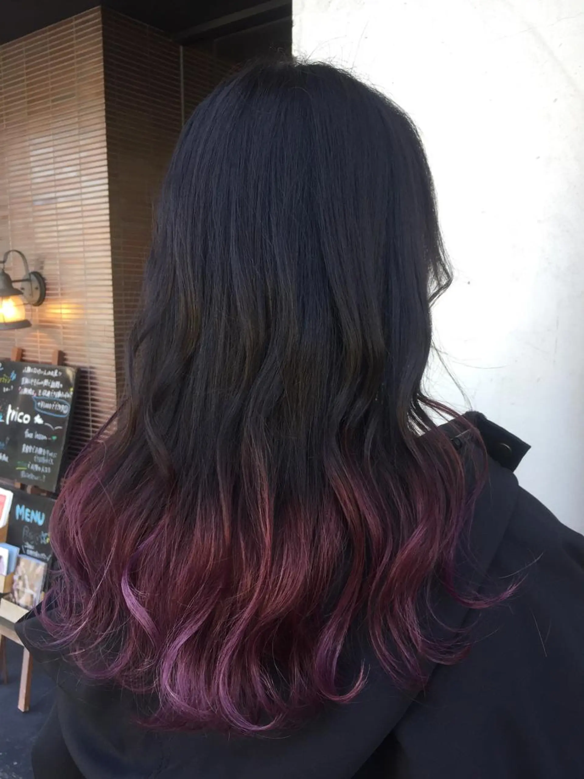 セミロング カラー ベージュカラー ブリーチ グラデーションカラー ラベンダーカラー ピンクカラー ヘアカラー トリートメント 髪質改善/痛ませ ないカラー/西村航大のヘアスタイル