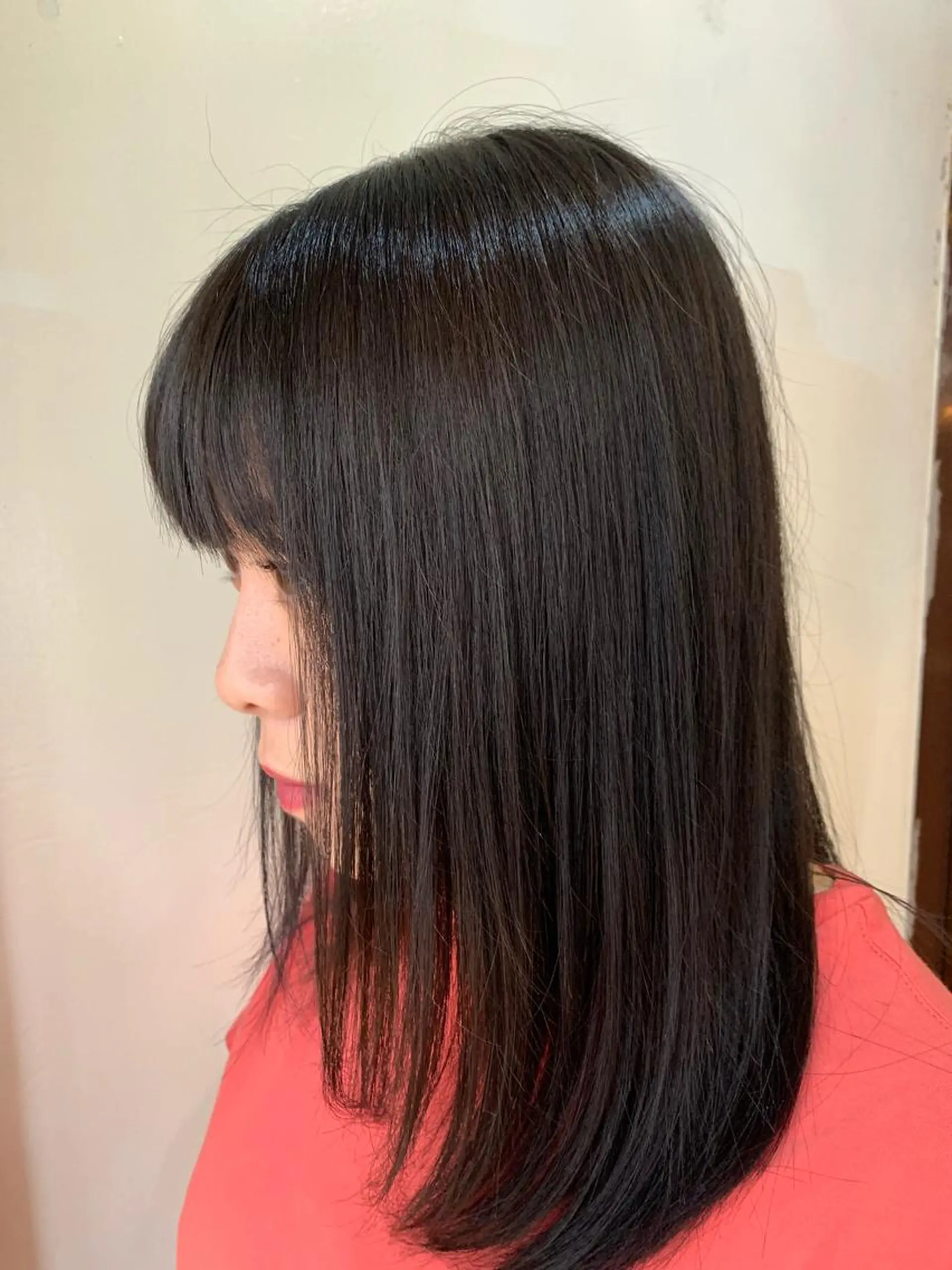 セミロング カラー アッシュ ダークアッシュ 村上 吉斗のヘアスタイル