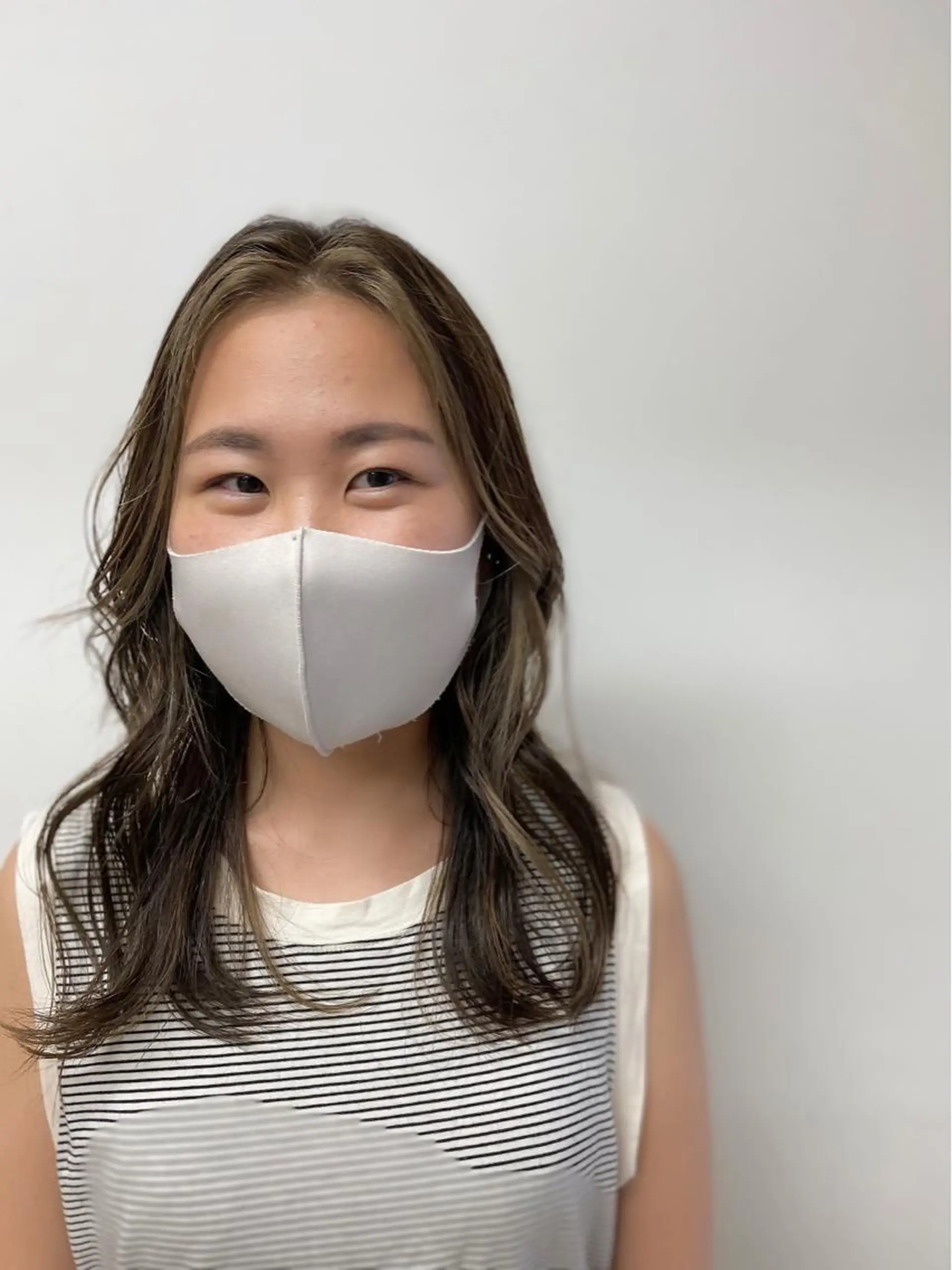 ミディアム カラー ヘアカラー AKI💛 すみれのマツエク・マツパデザイン