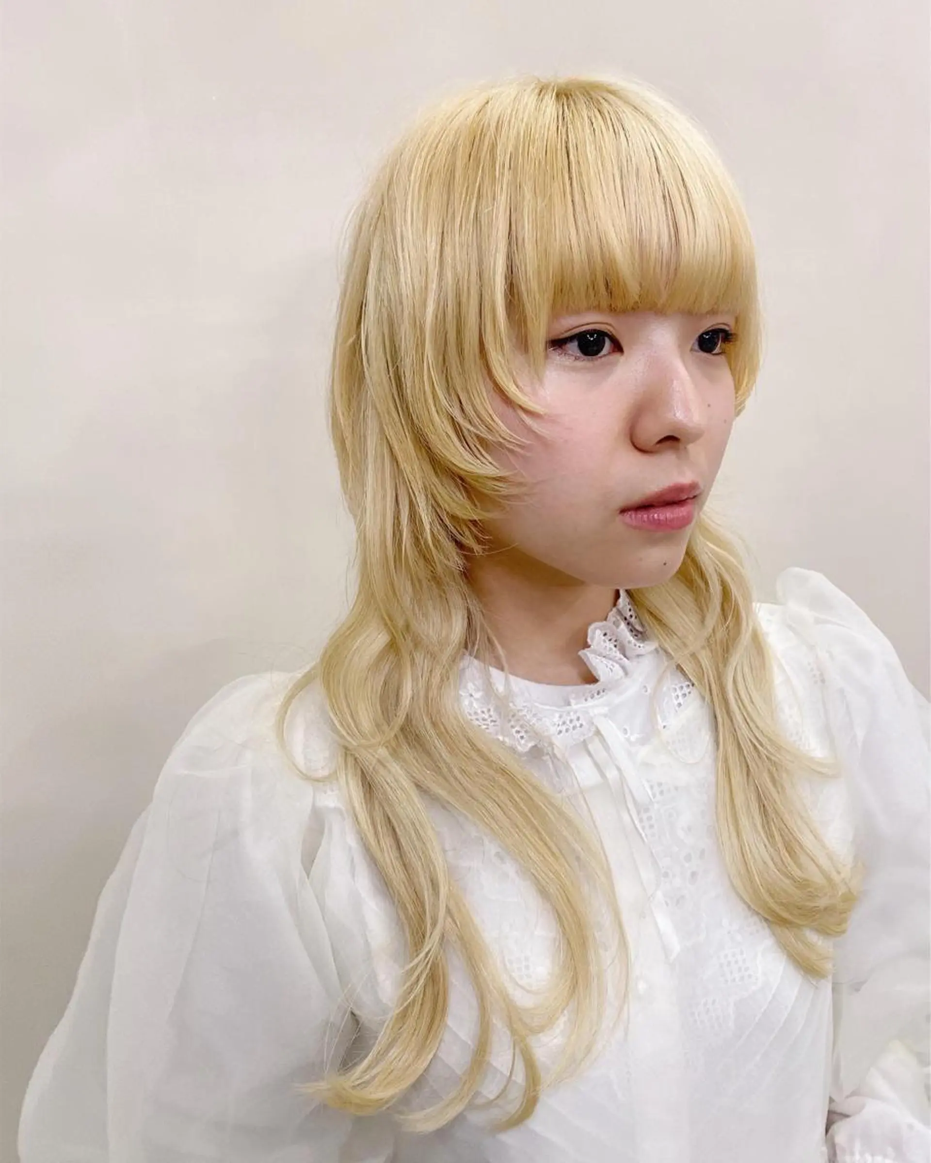 ミディアム カット エクステ レイヤーウルフ エクステ磯部のヘアスタイル