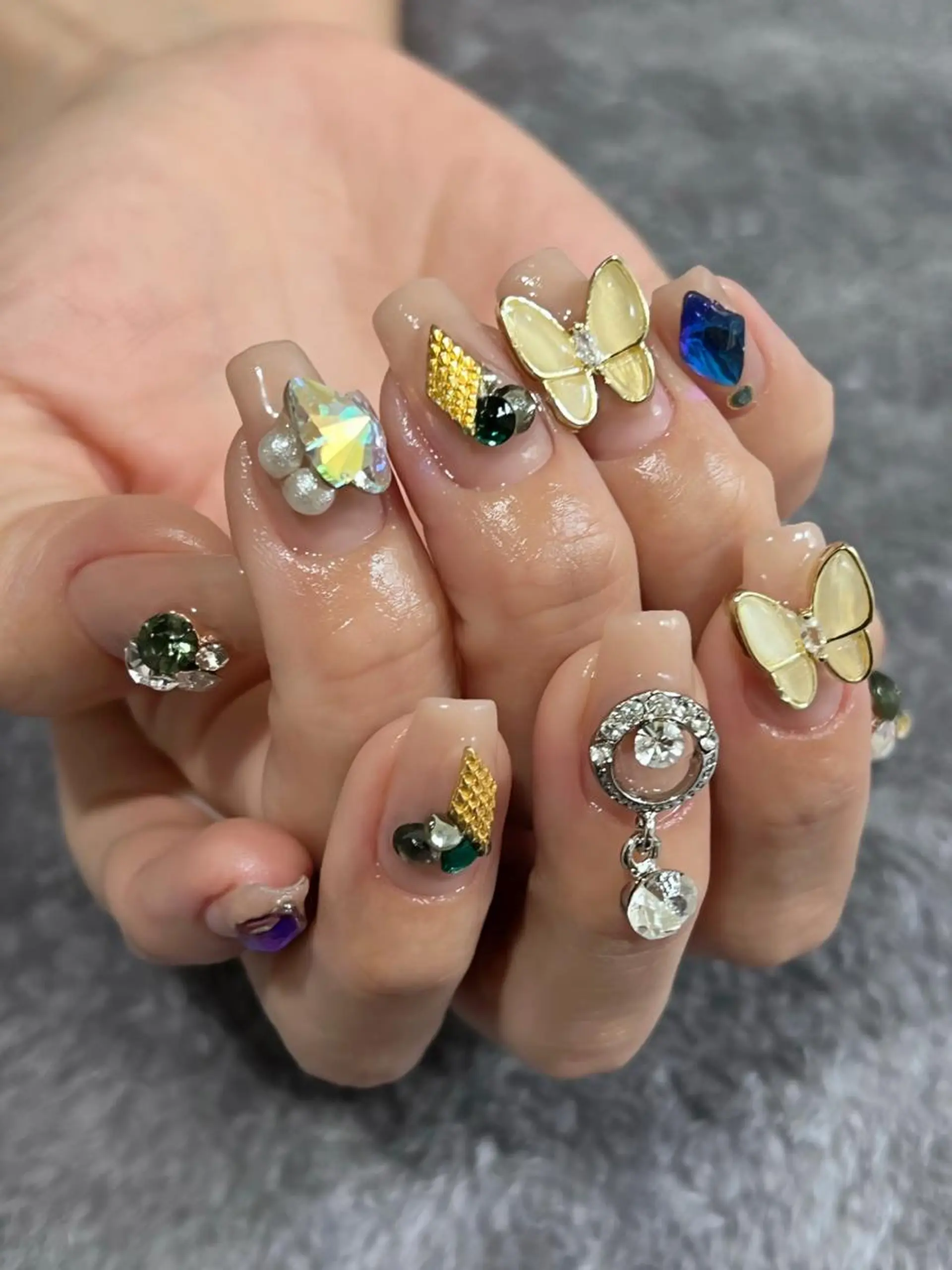 ネイル 持ち込み ハンドネイル ハンドケア u sのネイルデザイン