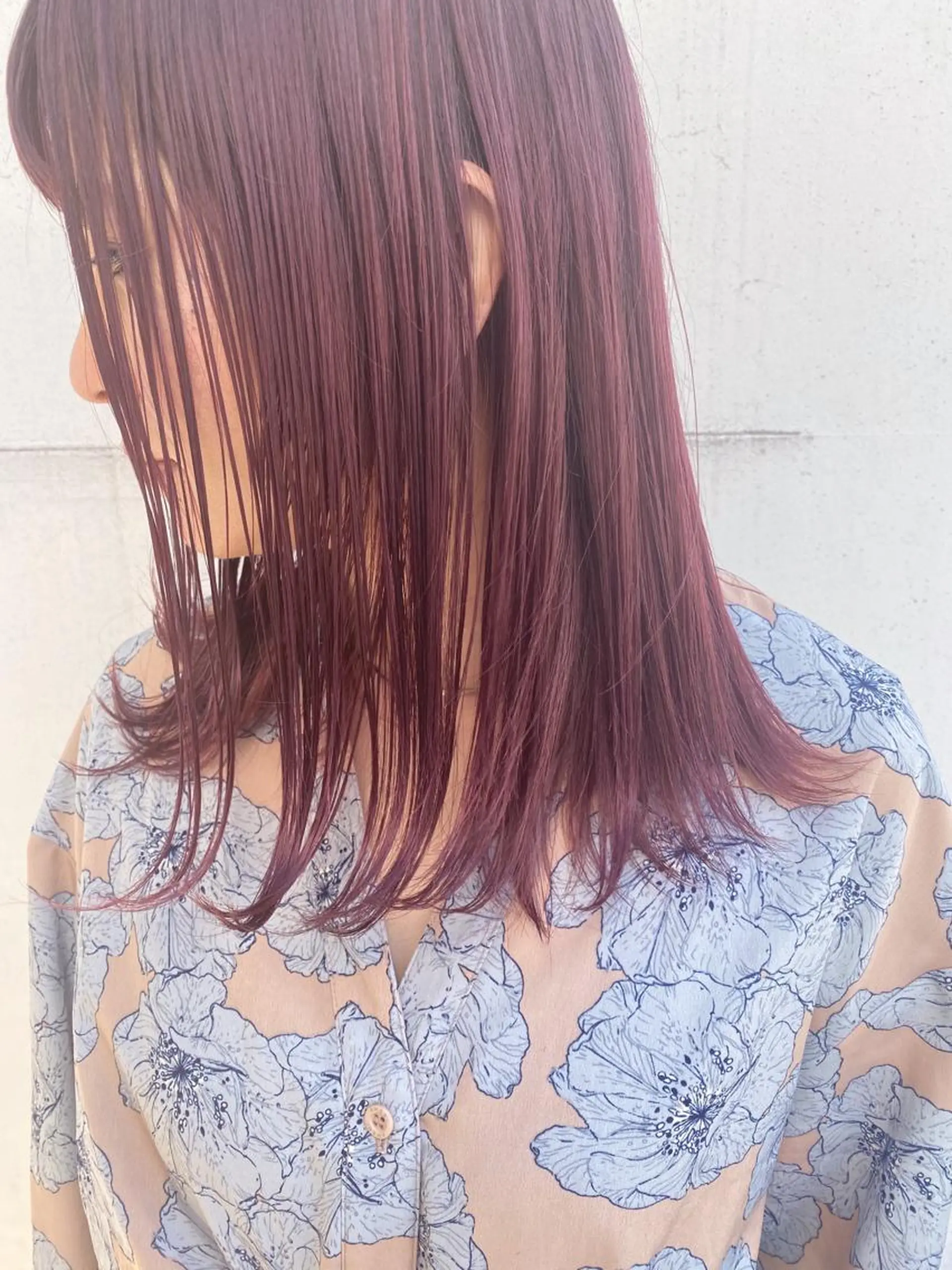 ミディアム カラー ヘアアレンジ 切りっぱなしボブ アディクシーカラー アッシュ アッシュブラック アッシュブラウン カット ヘアカラー トリートメント ヘアセット ✨ハイクオリティ✨ 山本香也のヘアスタイル