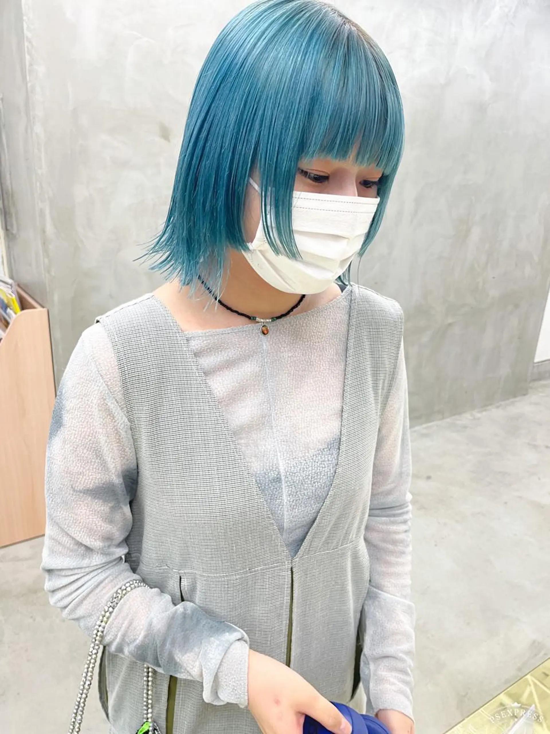 ミディアム 💜ショート💜 ウルフ、ボブ二色亜美のヘアスタイル