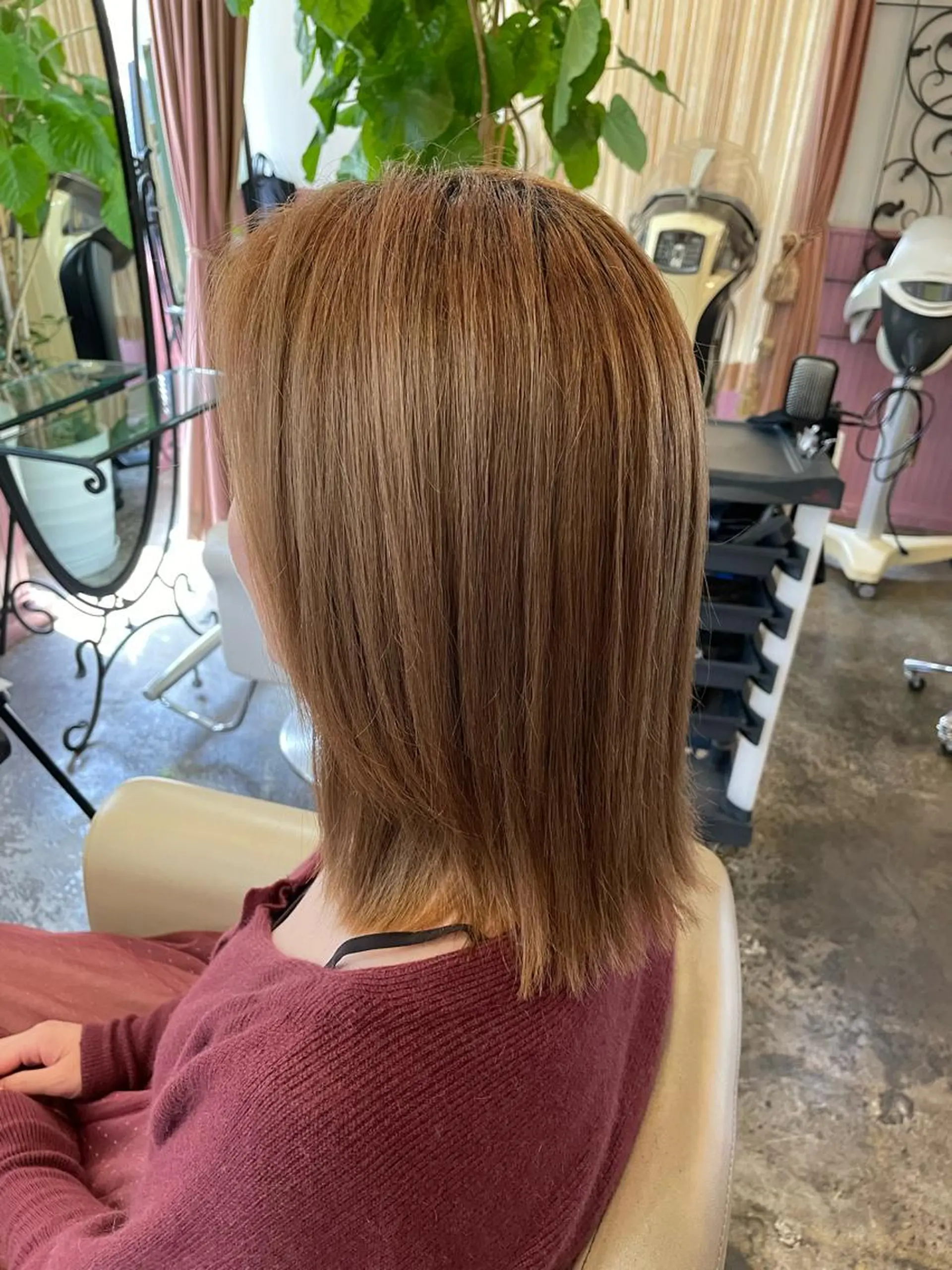 ミディアム カラー パーマ ヘアアレンジ メンズ カット 縮毛矯正 トリートメント 表参道Lise おおいしおりのヘアスタイル