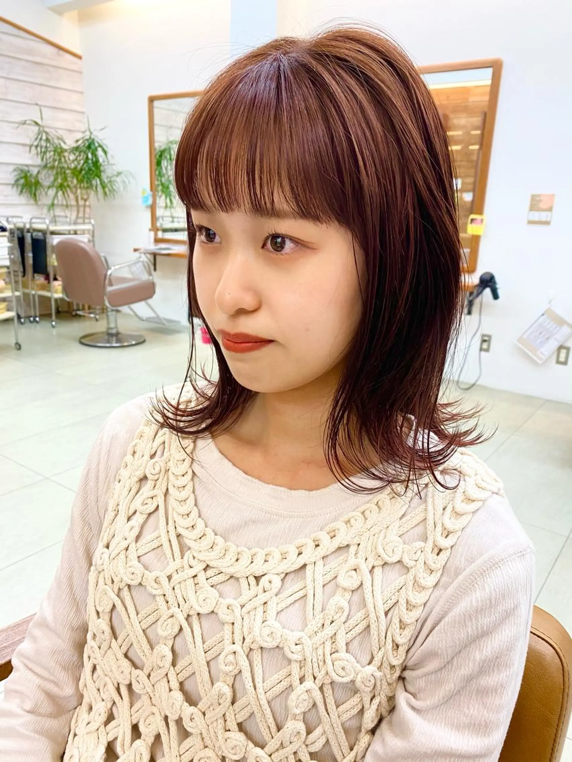 ミディアム カラー ミディアムパーマ バレイヤージュ ベージュカラー ブリーチ ケアブリーチ クロスパーマ× 透明感カラー✂︎のヘアスタイル