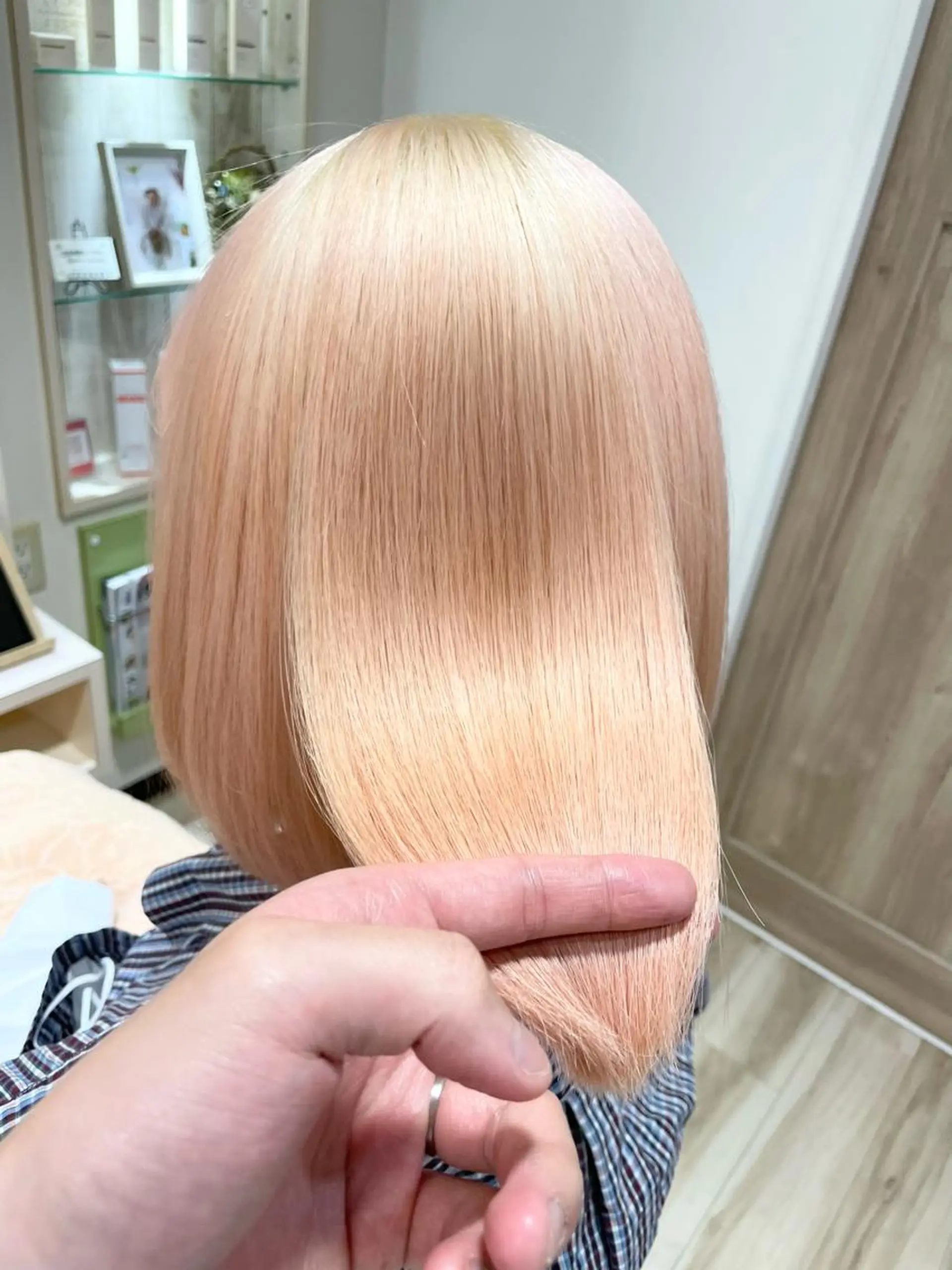 ショート カラー 🌈派手髪ハイトーン 🌈鈴木亮太🌈のヘアスタイル