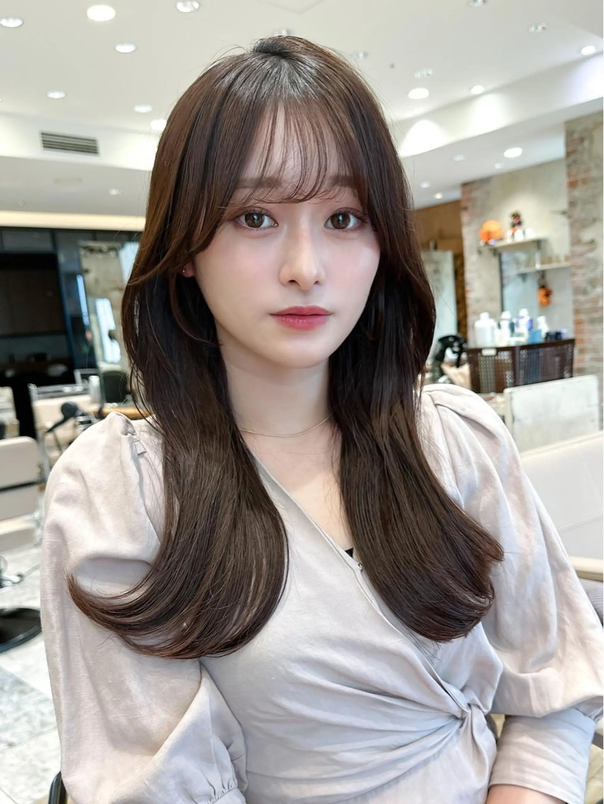 ロング カラー ロングレイヤー ベージュカラー ブラウンカラー ブラウンベージュ くびれヘア 顔周り/くびれヘア 韓国ヘア💕風間るなのヘアスタイル