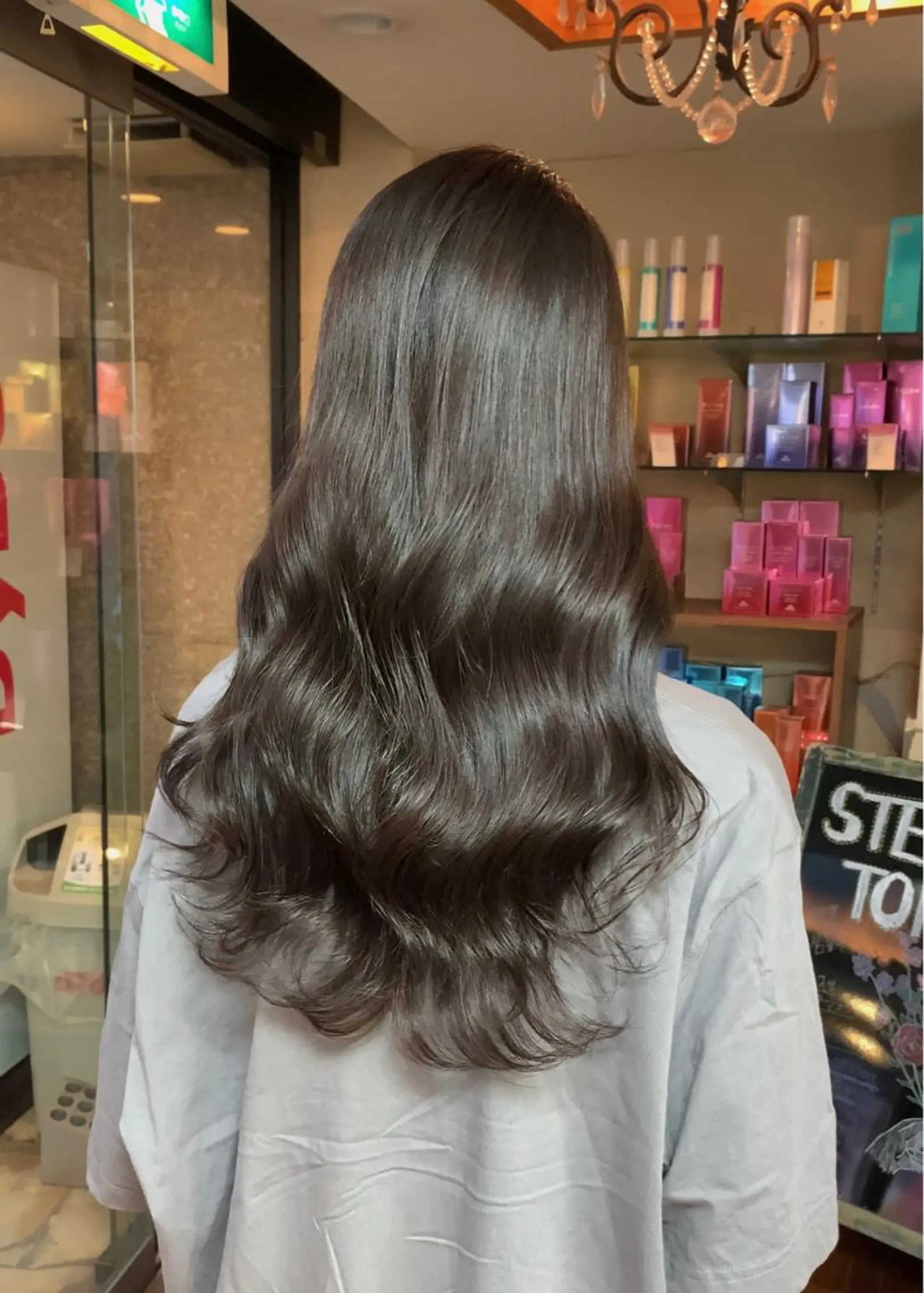セミロング カラー ベージュカラー ブリーチ ブリーチなしカラー オリーブベージュ 矢野 晃平のヘアスタイル