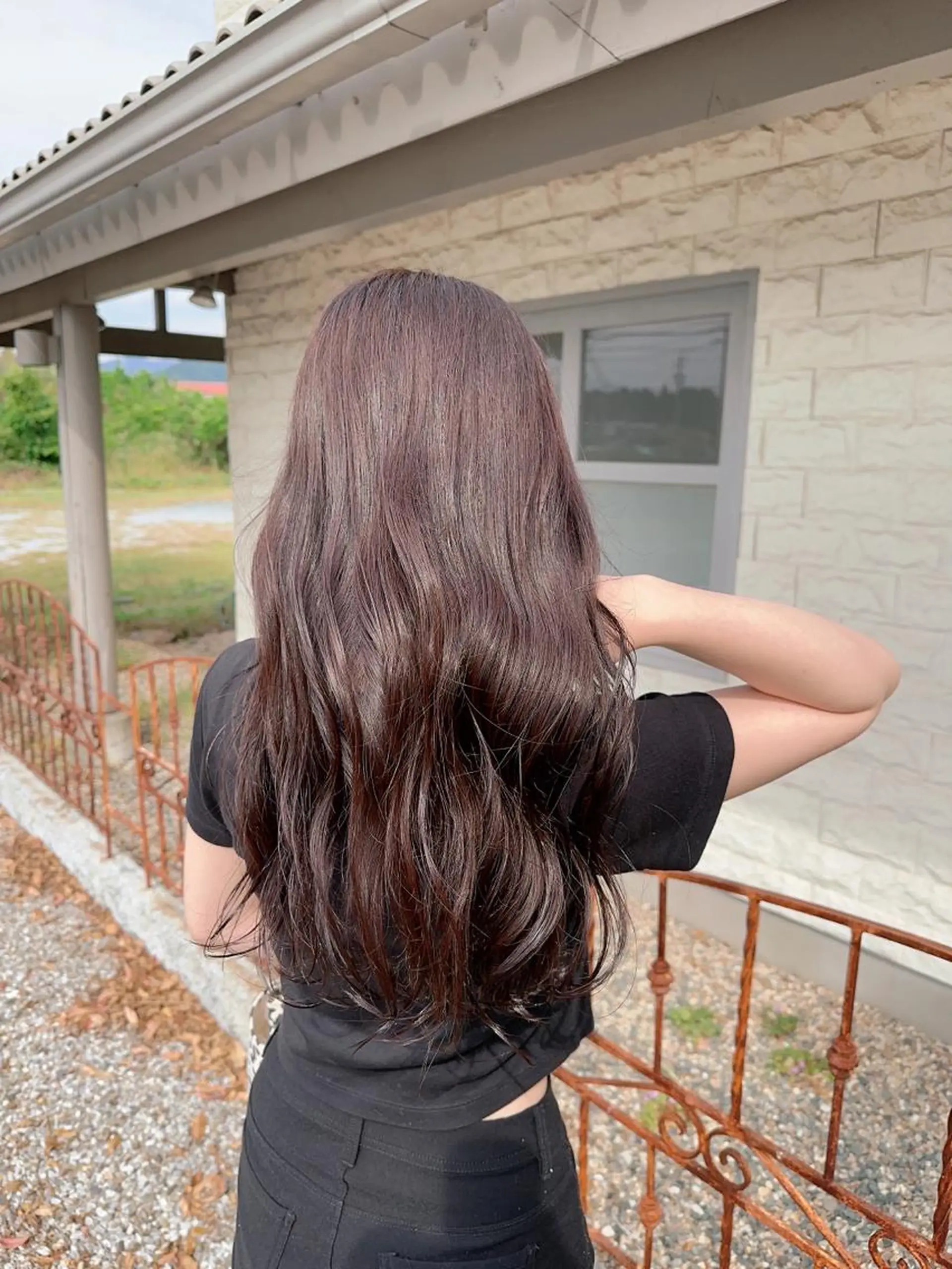 ロング カラー ブラウンカラー 小島 咲音/艶カラー /レイヤー/縮毛矯正のヘアスタイル