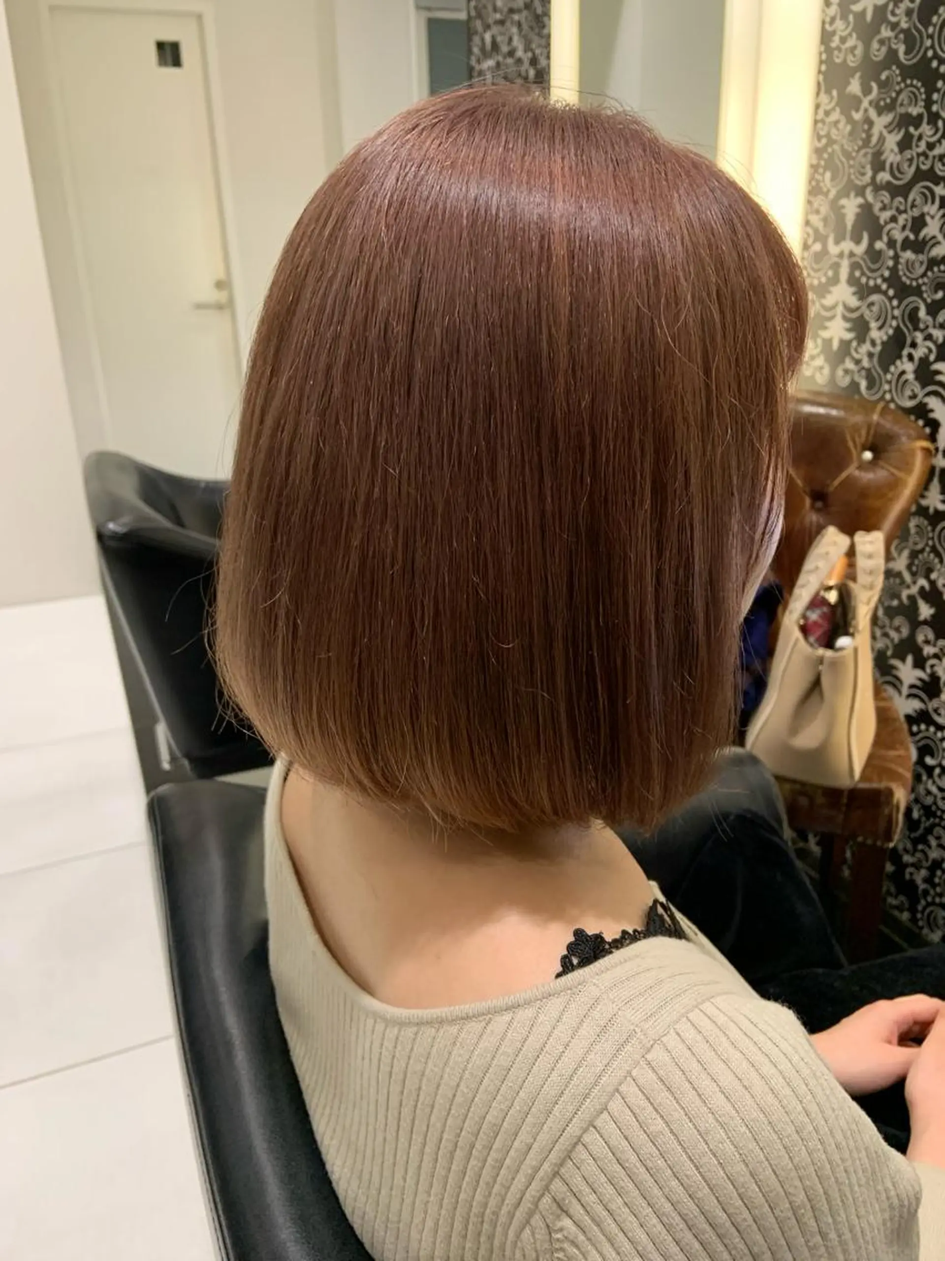 ショート ボブ 小潟 千尋のヘアスタイル