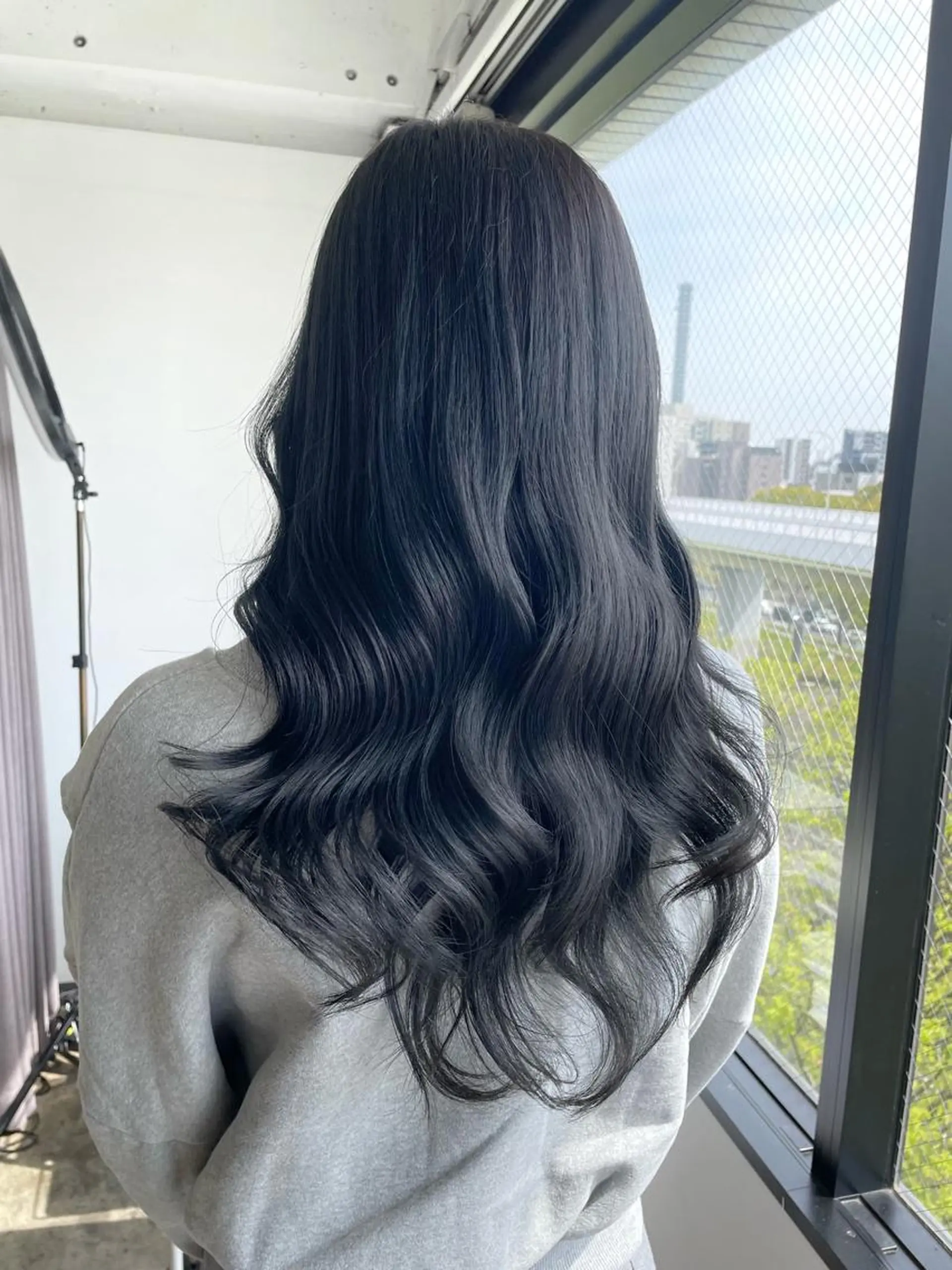 ロング カラー アッシュ 黒髪 ブルーカラー ブルーブラック ヘアカラー トリートメント 暖色カラー🍒 ケアブリーチ/akiのヘアスタイル