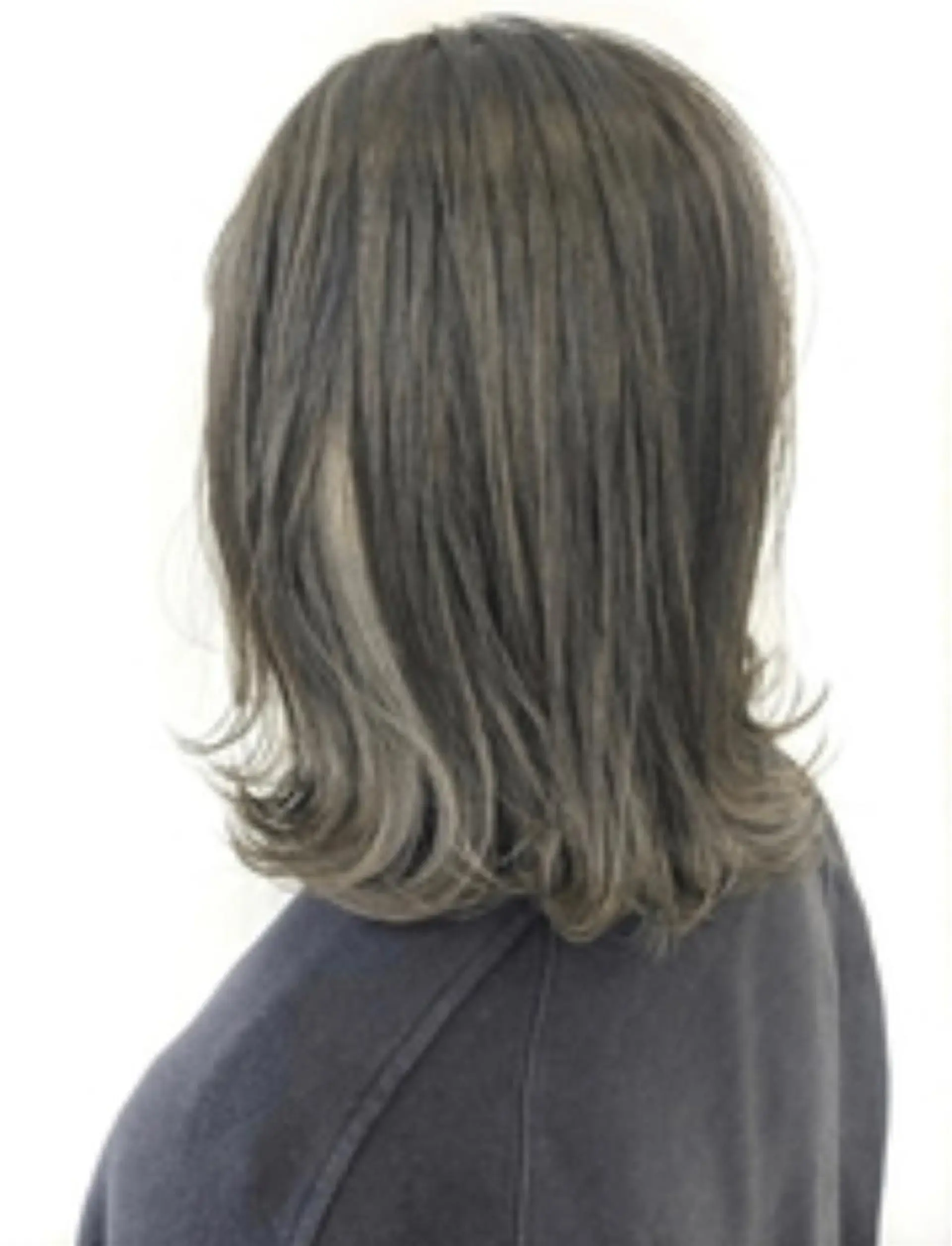 カラー 堤 麻衣子のヘアスタイル