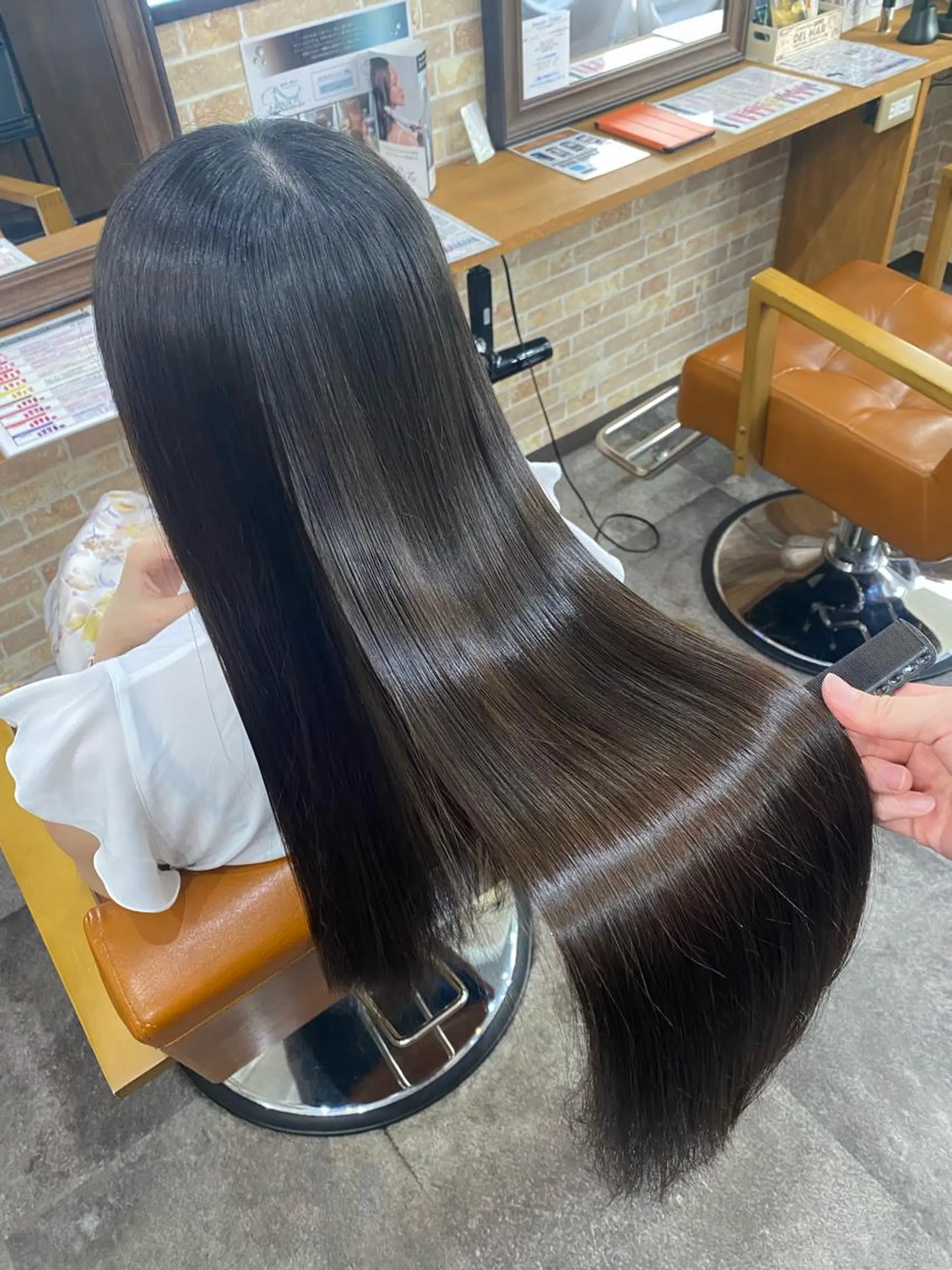 ロング カット 縮毛矯正 トリートメント 美髪ヘア 🤍erikaのヘアスタイル