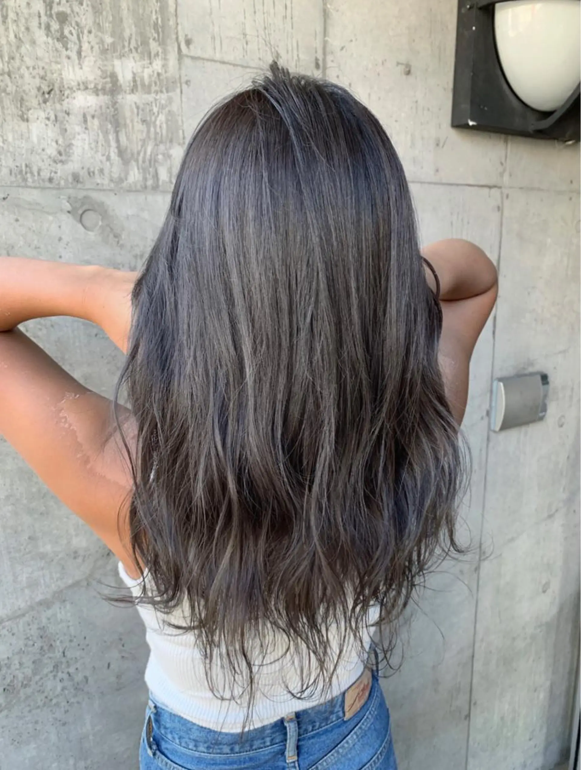 ロング カラー ミルクティーベージュ ブリーチ　店長　清水のヘアスタイル