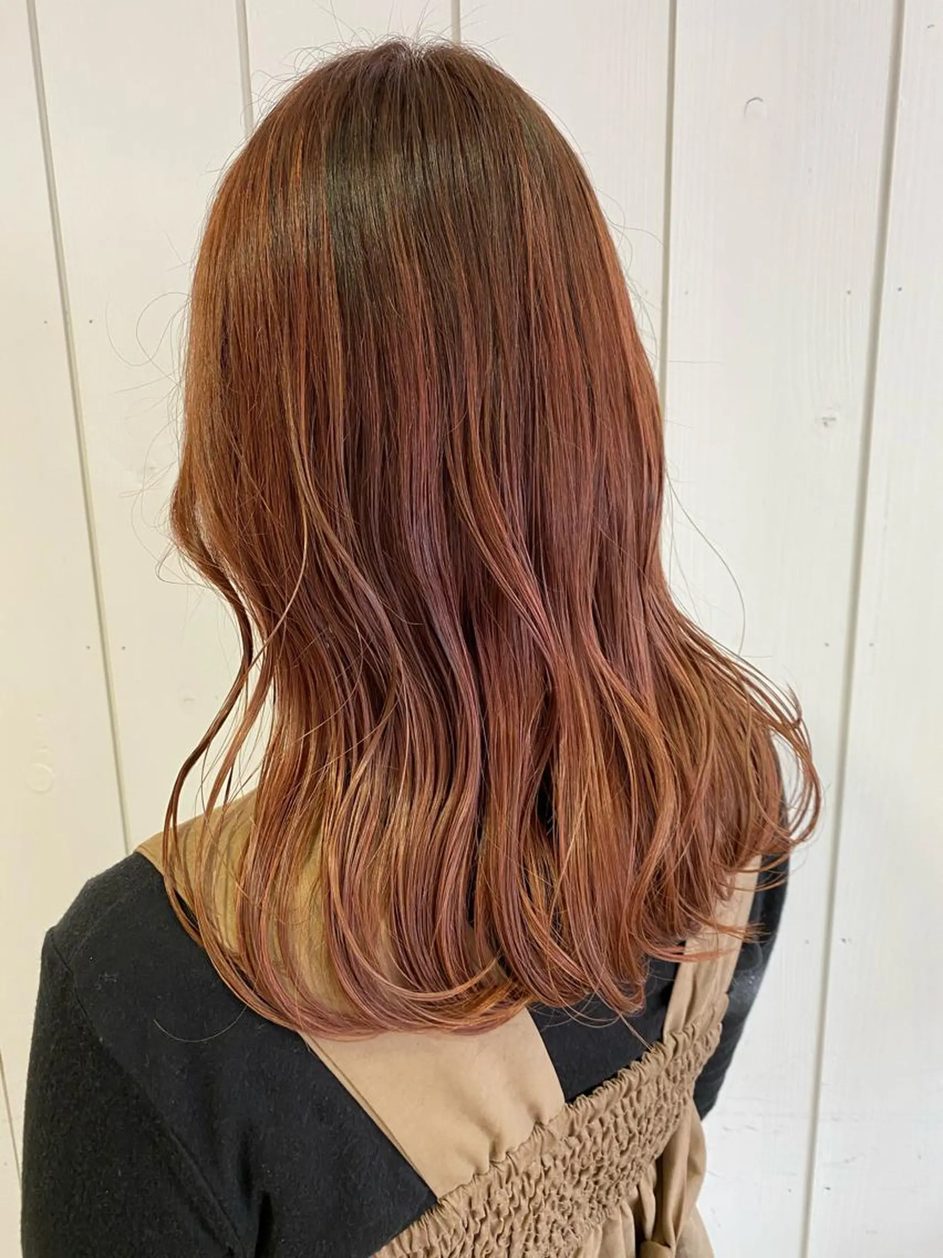 セミロング ハイライト 🫧顔周りカット 🫧樫村優香のヘアスタイル