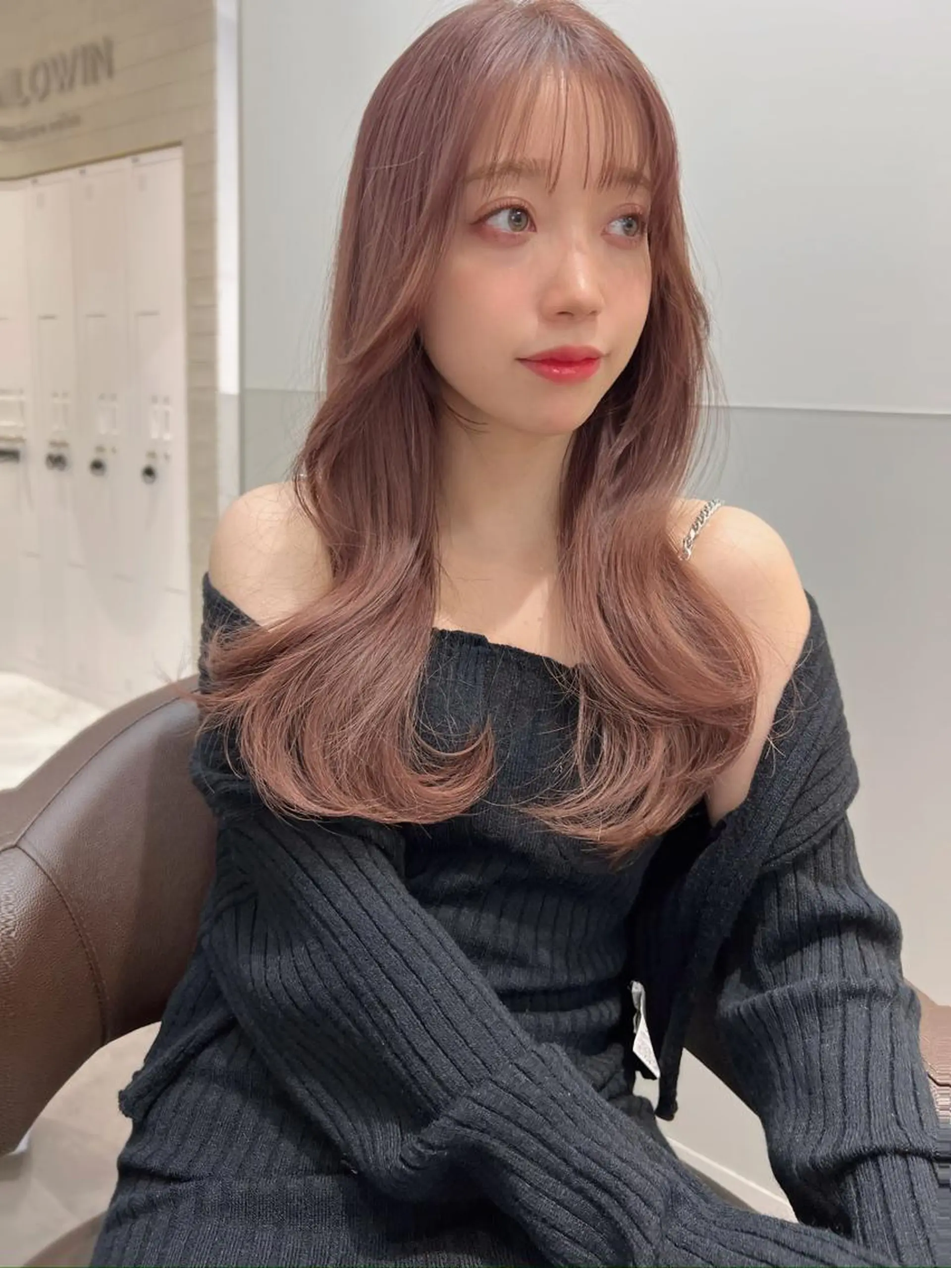 ロング カラー ヘアアレンジ ブリーチ ピンクカラー 韓国風ヘア ロング 韓国モテhair🍑 momoのヘアスタイル