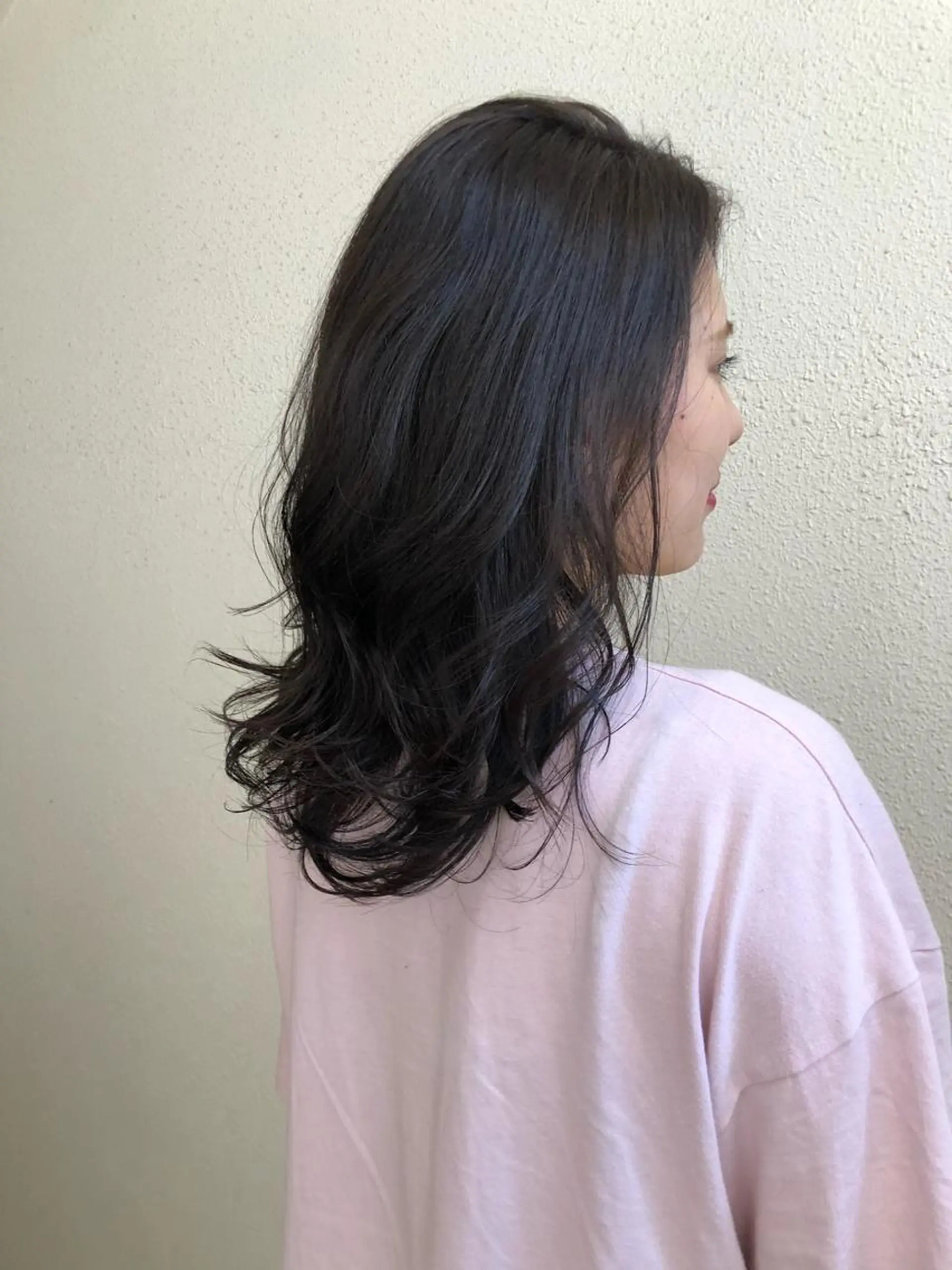 ミディアム カラー ツキノキ ミナのヘアスタイル