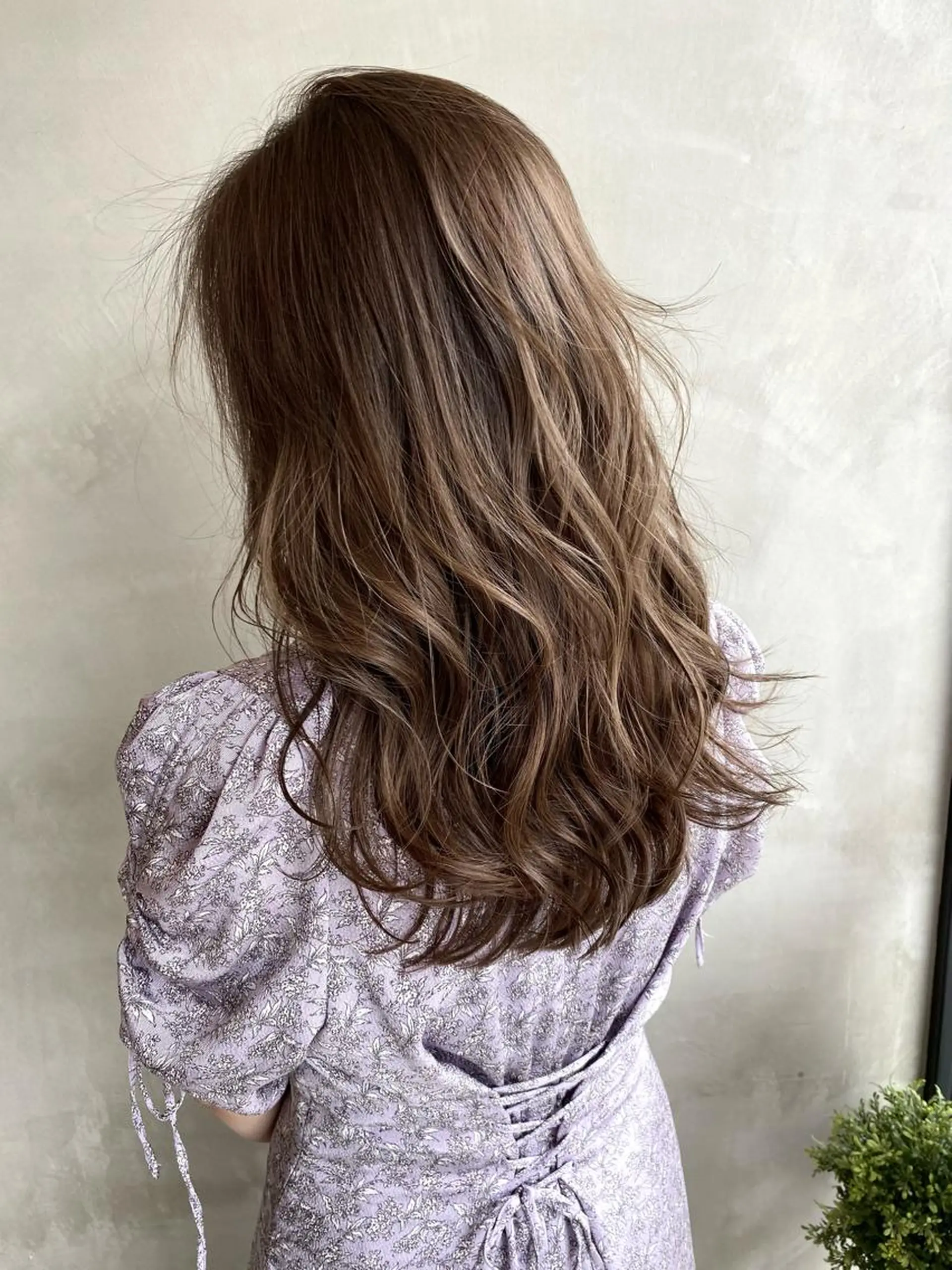 ロング ヘアアレンジ ネイル マツエク・マツパ くびれヘア 外国人風カラー ハイライト 学生 髪質改善 カット ヘアカラー 夜23時まで予約🉑 reverieあきらのヘアスタイル