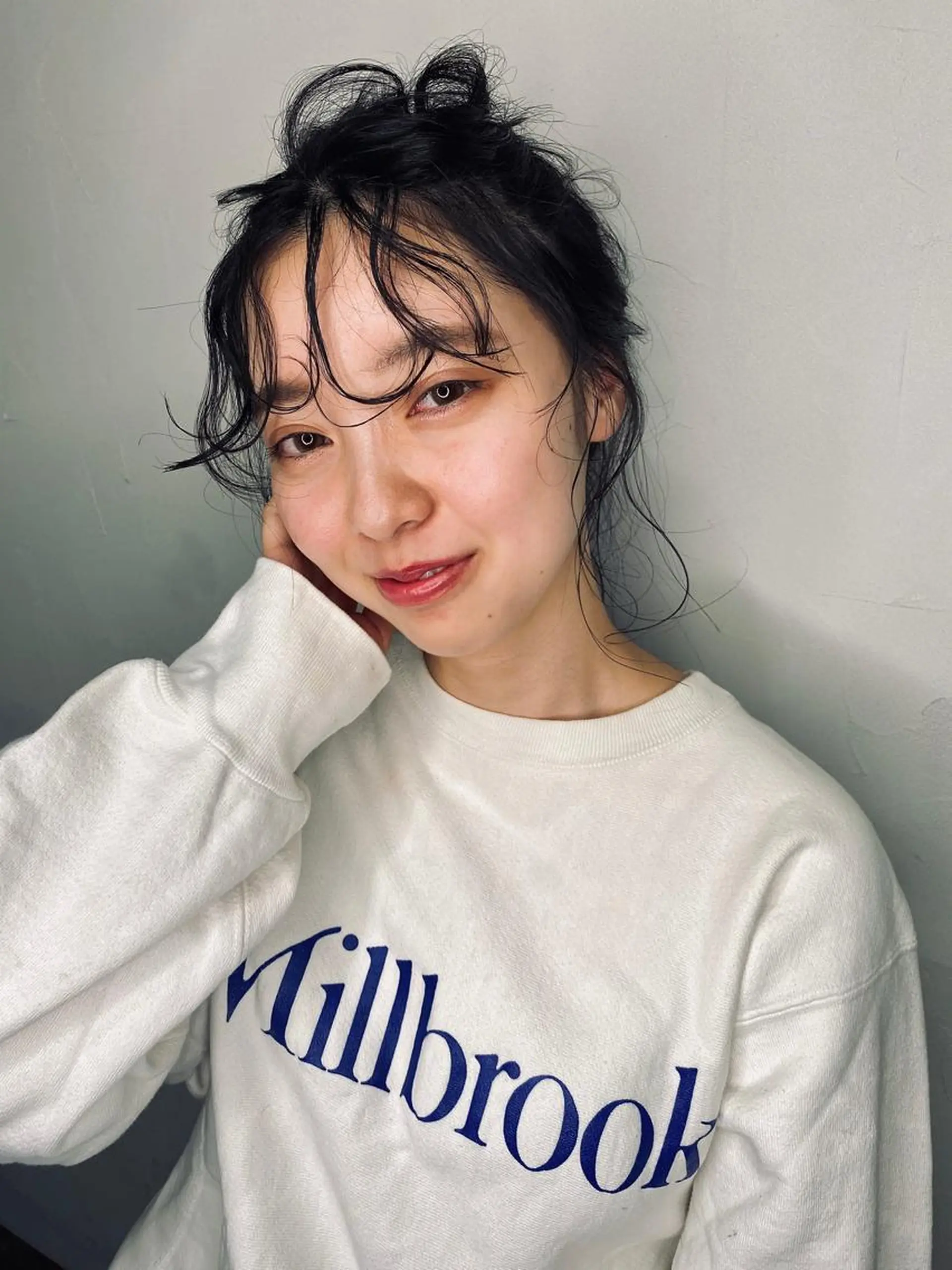 ロング 宮腰 瑠果のヘアスタイル