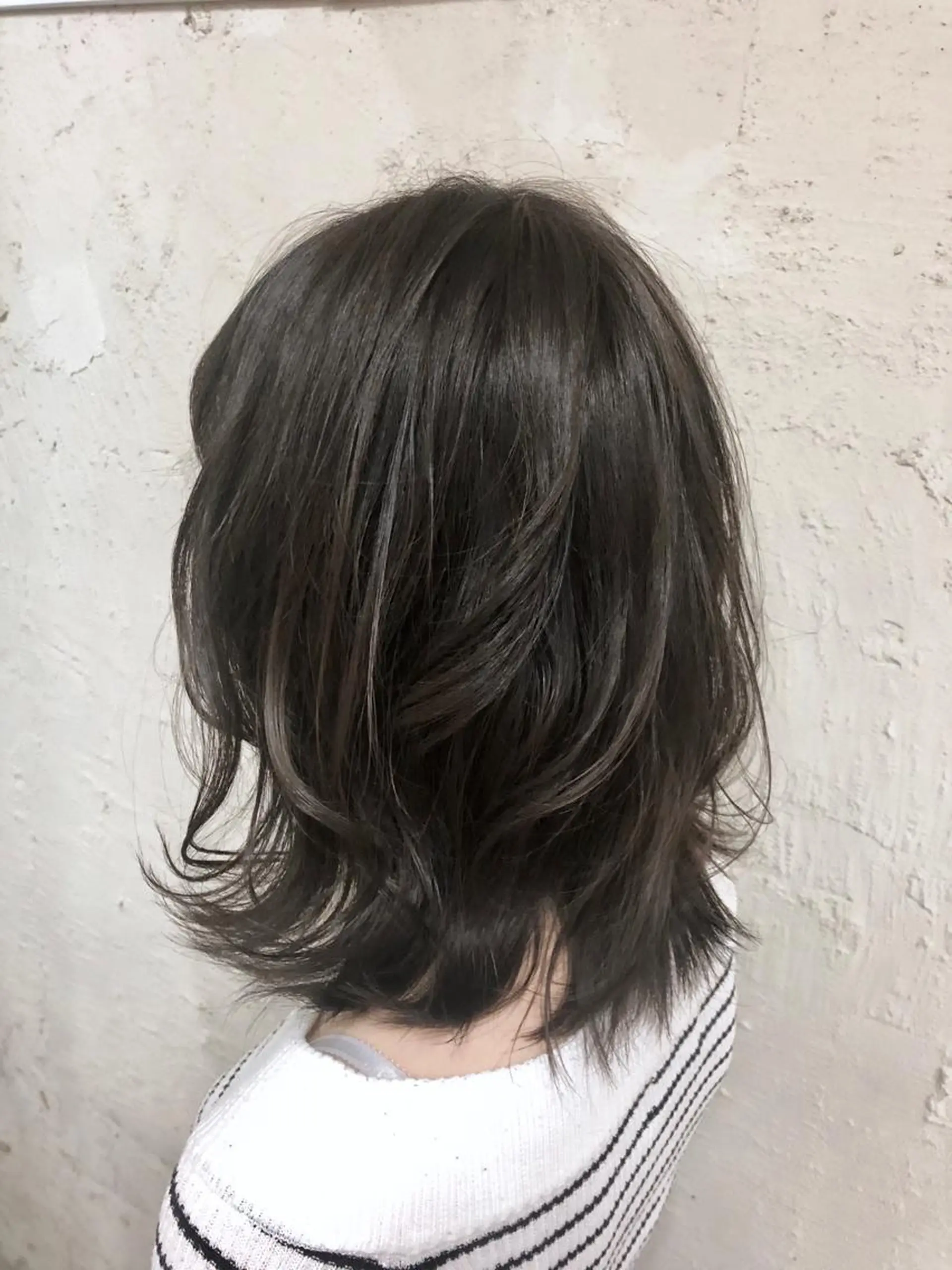 ミディアム カラー グレージュ イルミナカラー ラベンダーカラー ラベンダーグレージュ ラベンダーグレー 桐原 竜也のヘアスタイル