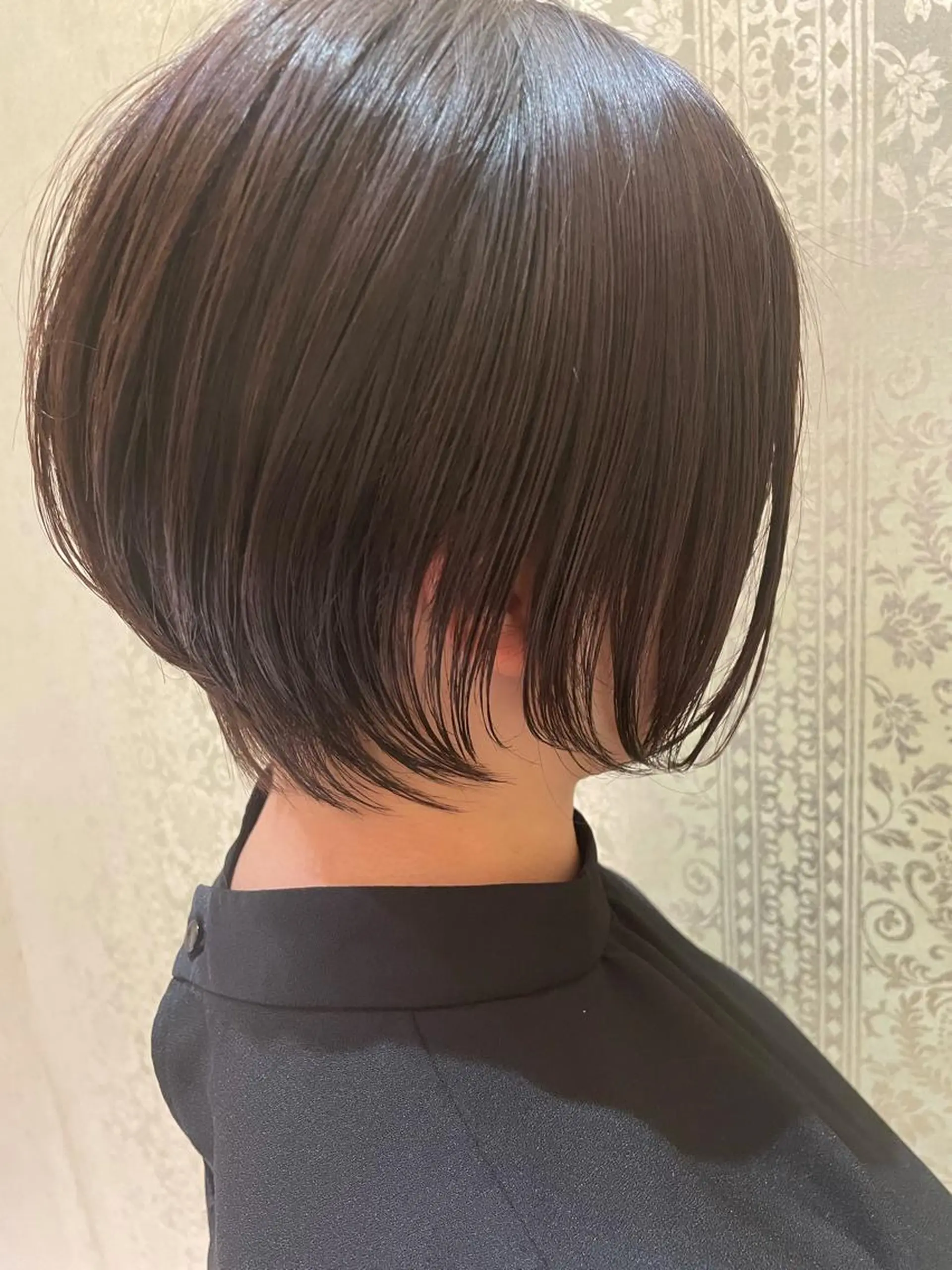 ショート 高槻裕二 ショートボブ縮毛矯正のヘアスタイル