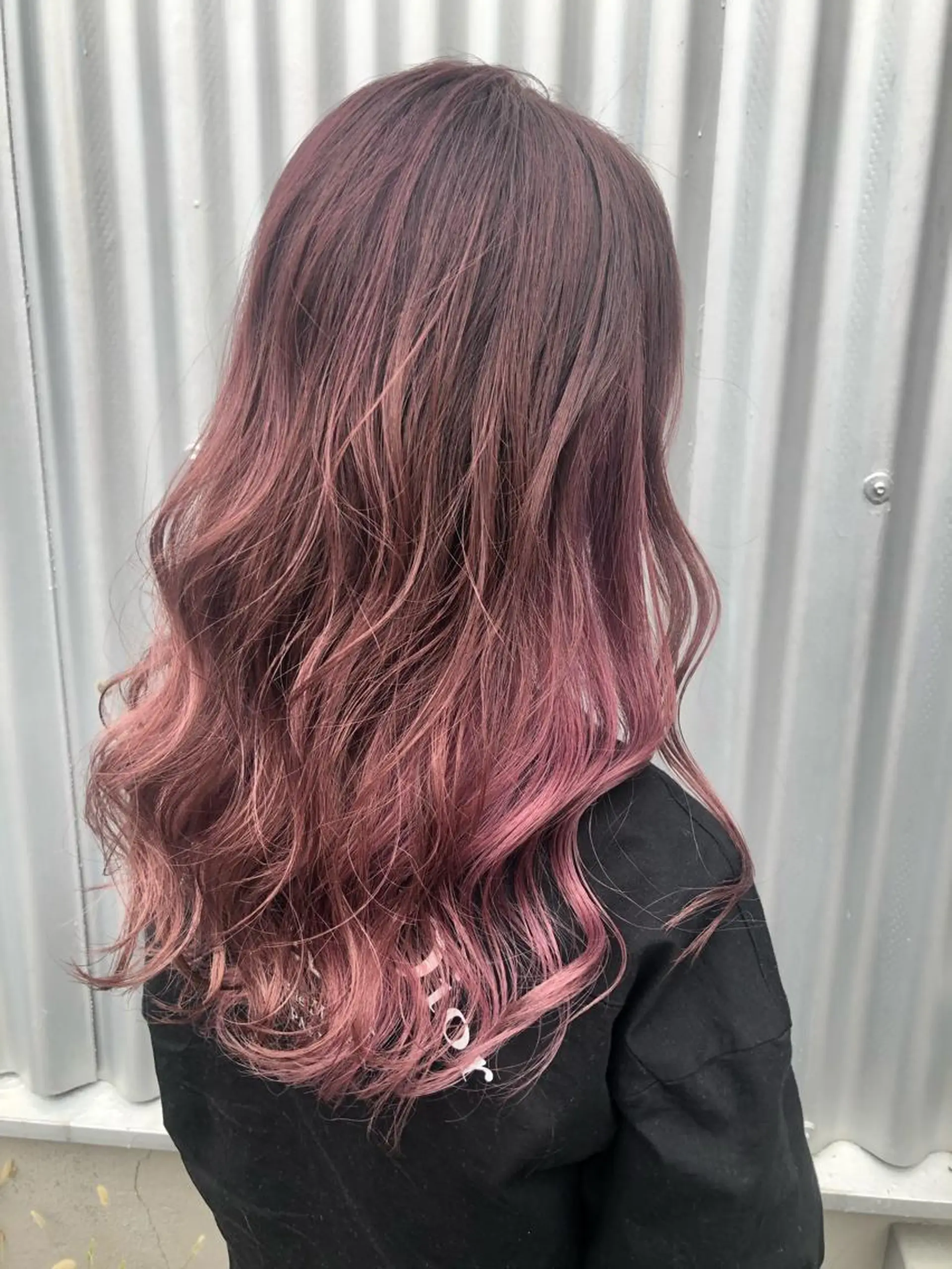 ロング パープルカラー salowin郡山所属・佐藤 結花のヘアスタイル