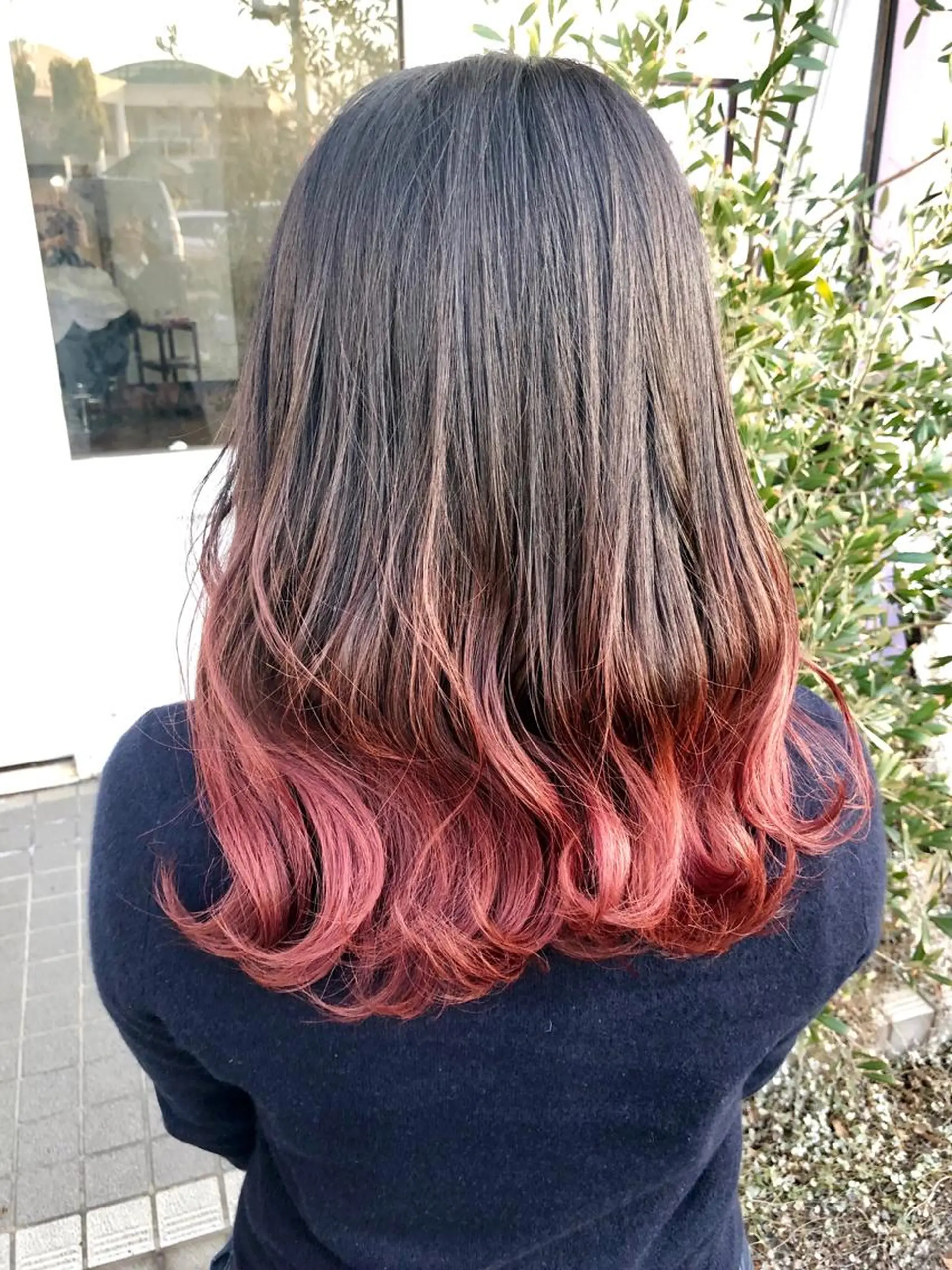 セミロング カラー グラデーションカラー 西川 ヒロキのヘアスタイル