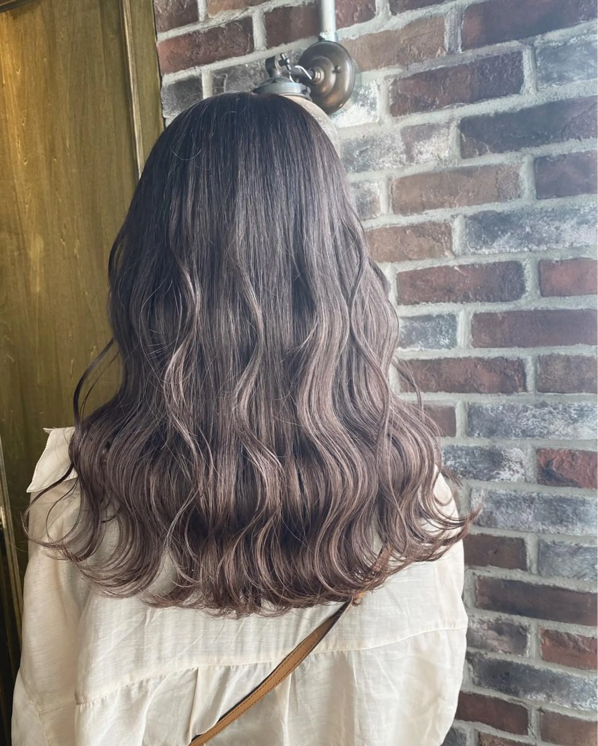 ロング カラー グレージュ ミルクティーグレージュ 🌿ガクト 🌿艶髪透明感のヘアスタイル