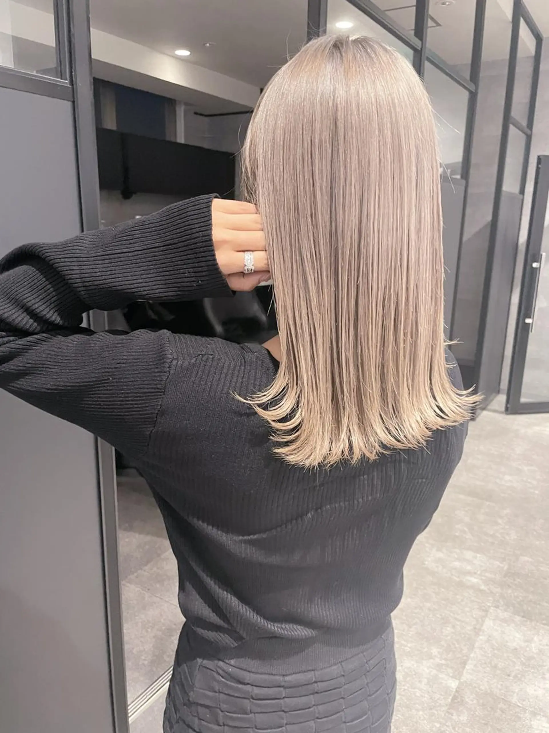 ミディアム 外国人風カラー ハイライト 髪質改善 似合わせカット トリートメント saho .のヘアスタイル