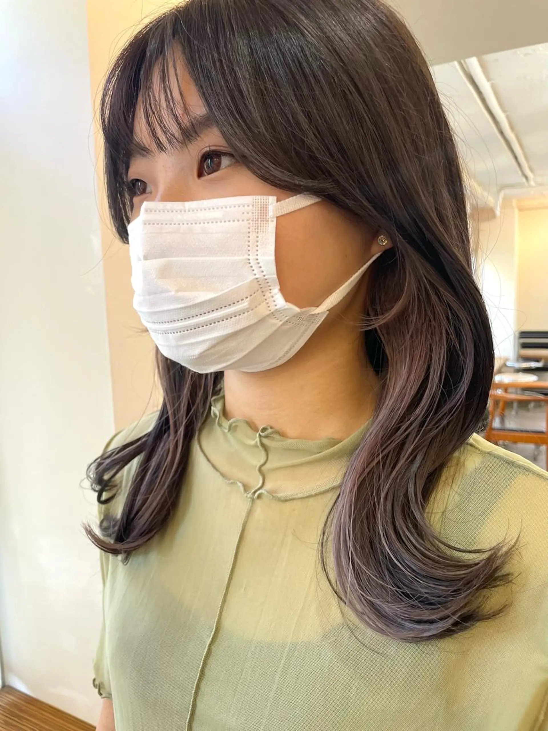 セミロング カラー ベージュカラー ブリーチ イヤリングカラー ラベンダーカラー ラベンダーベージュ 【表参道】Ruri デジタルパーマのヘアスタイル