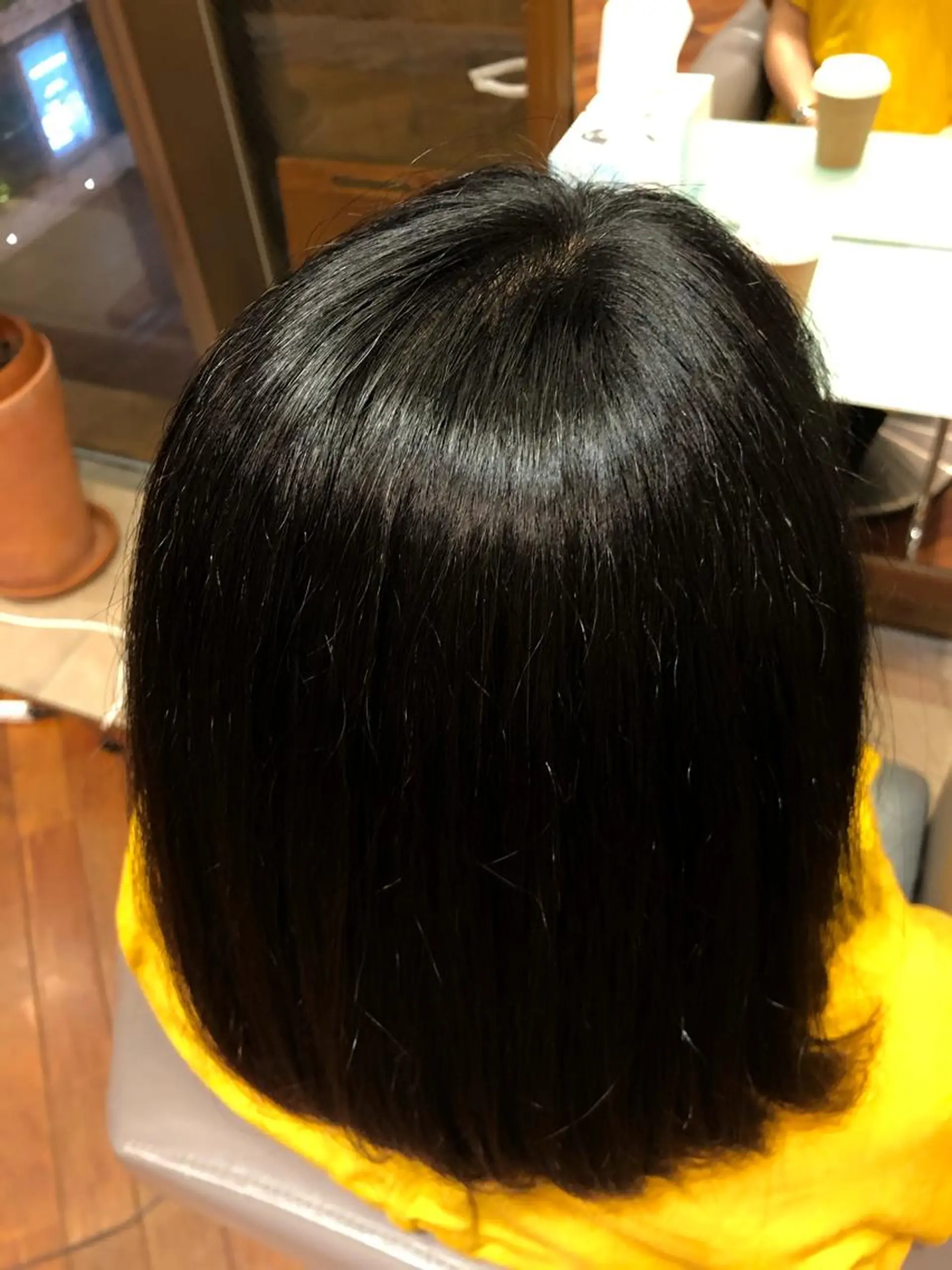 カラー 梅本 佳容子のヘアスタイル