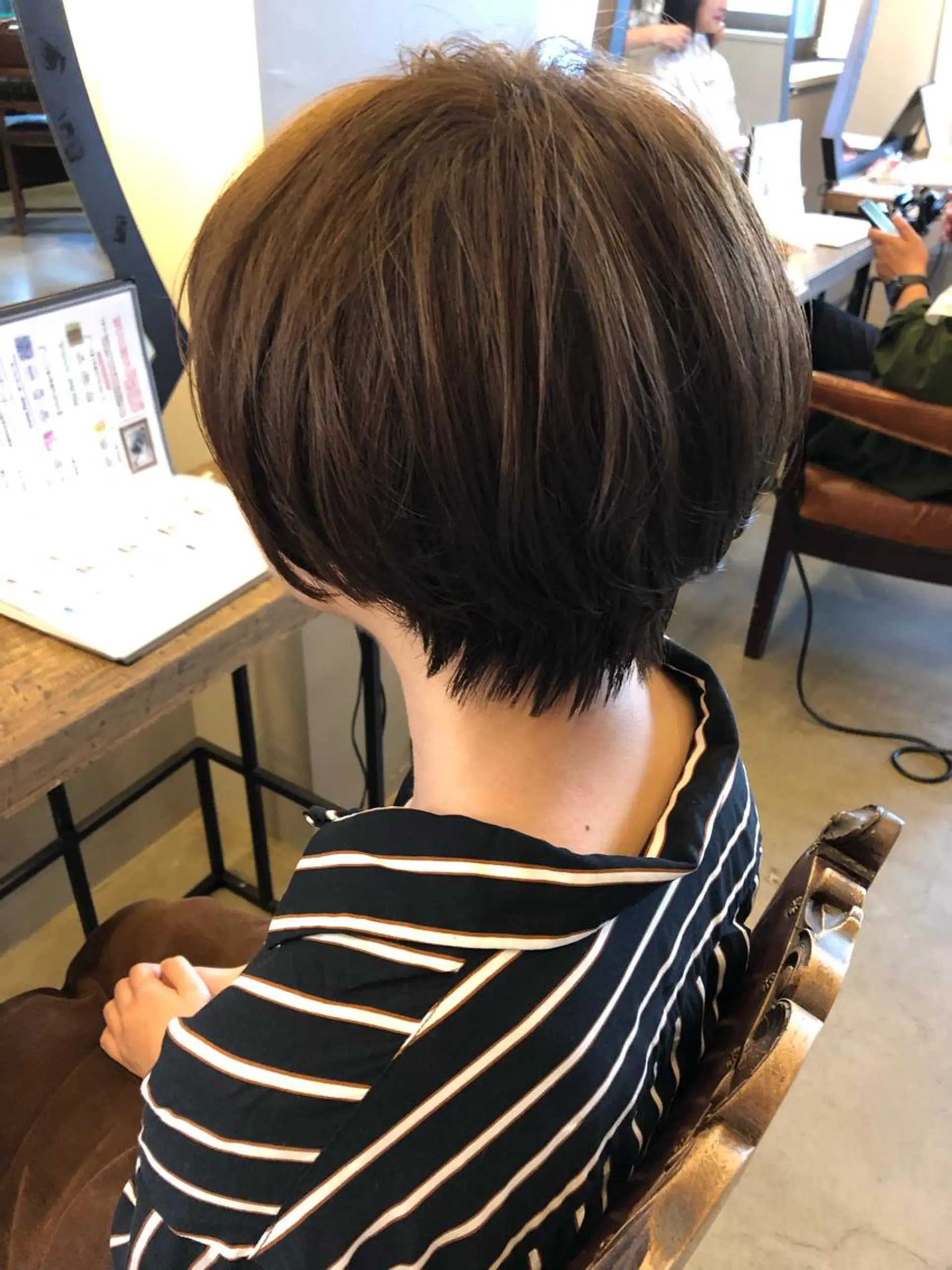 ショート カラー ヘアカラー 相原 美咲のヘアスタイル