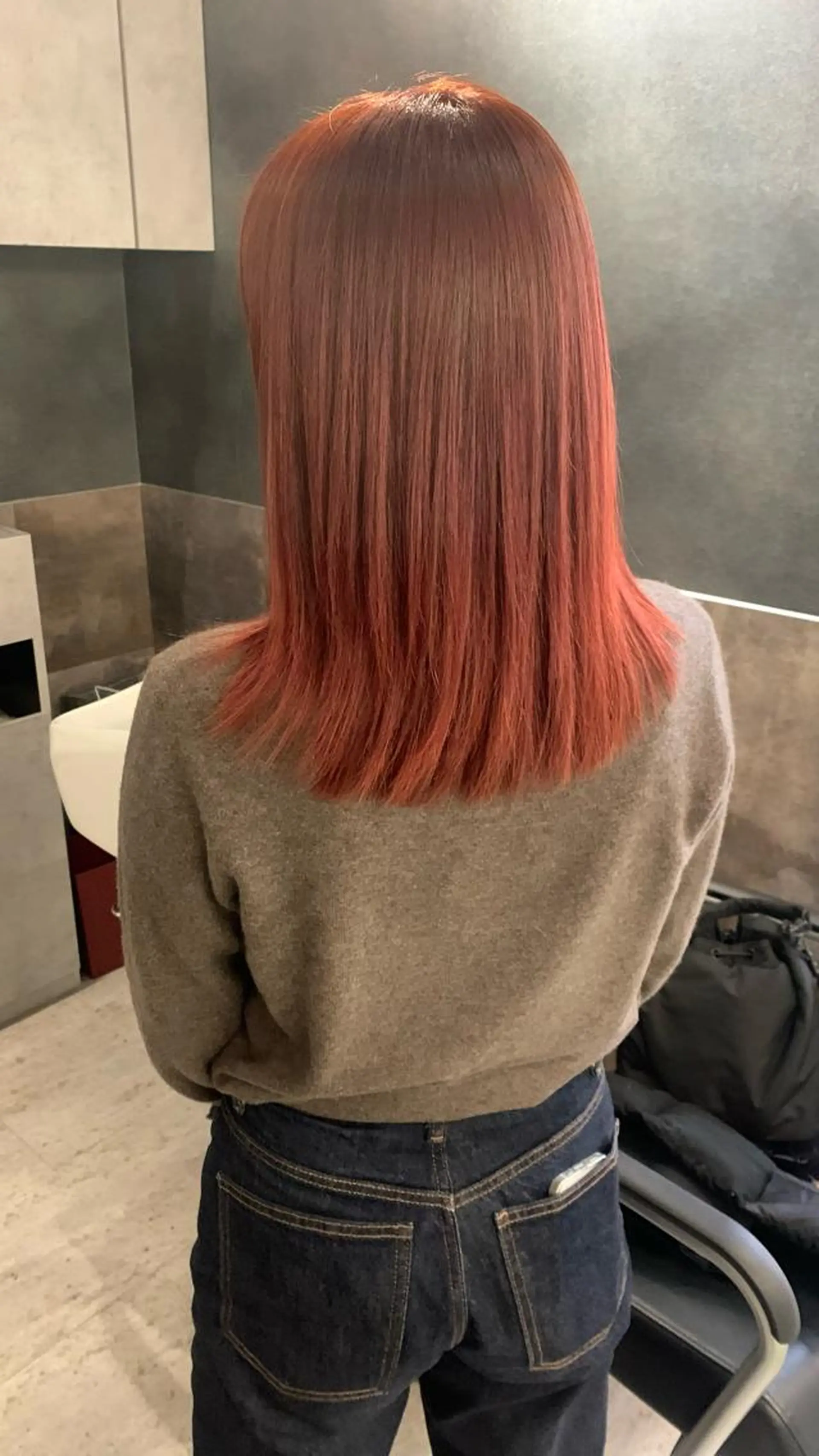 ミディアム カラー カット ヘアカラー SAKINO． ベージュカラーのヘアスタイル