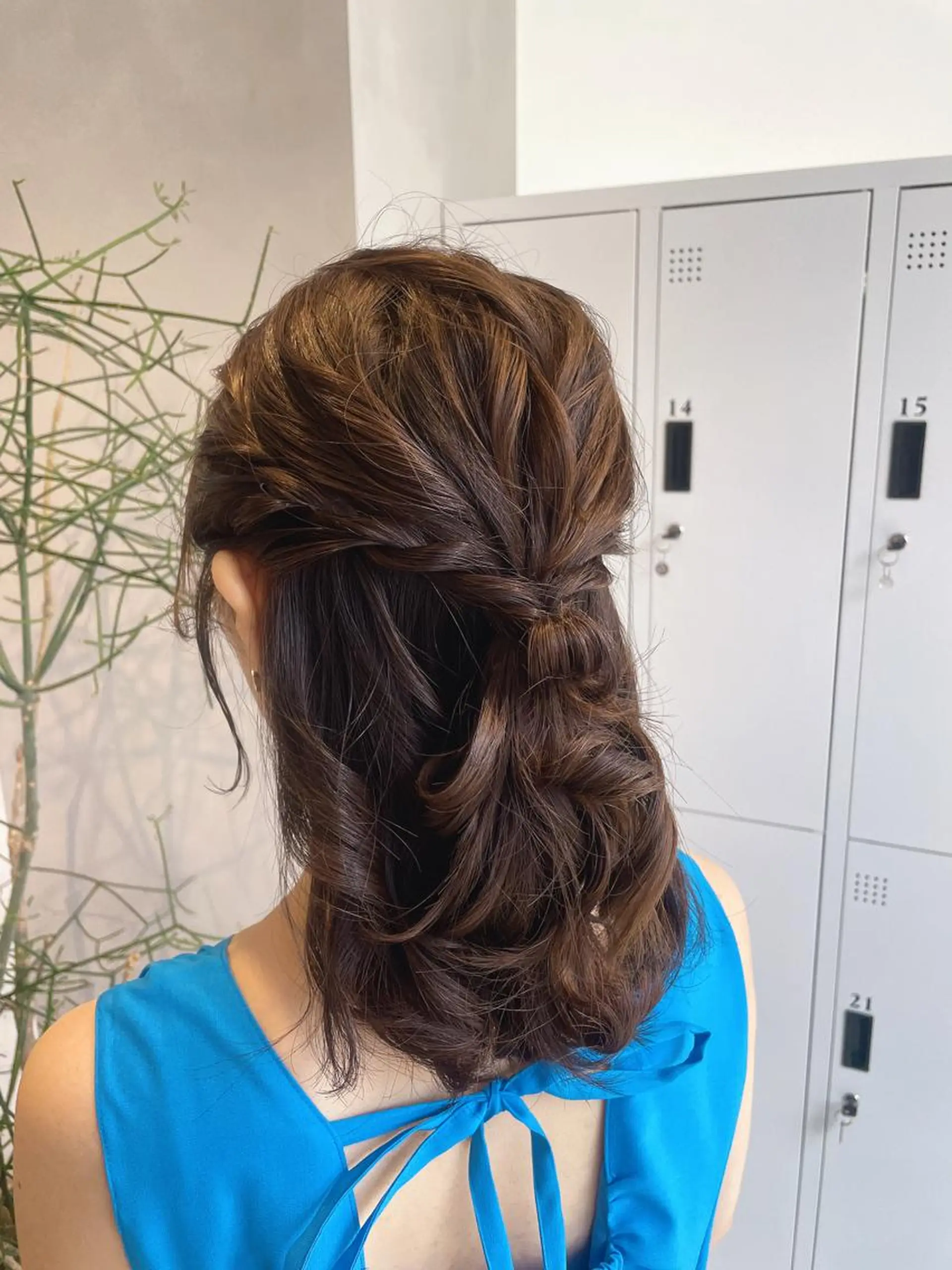 セミロング ヘアアレンジ ハーフアップ 透明感カラー✨艶髪 制作🌱山根あゆみのヘアスタイル