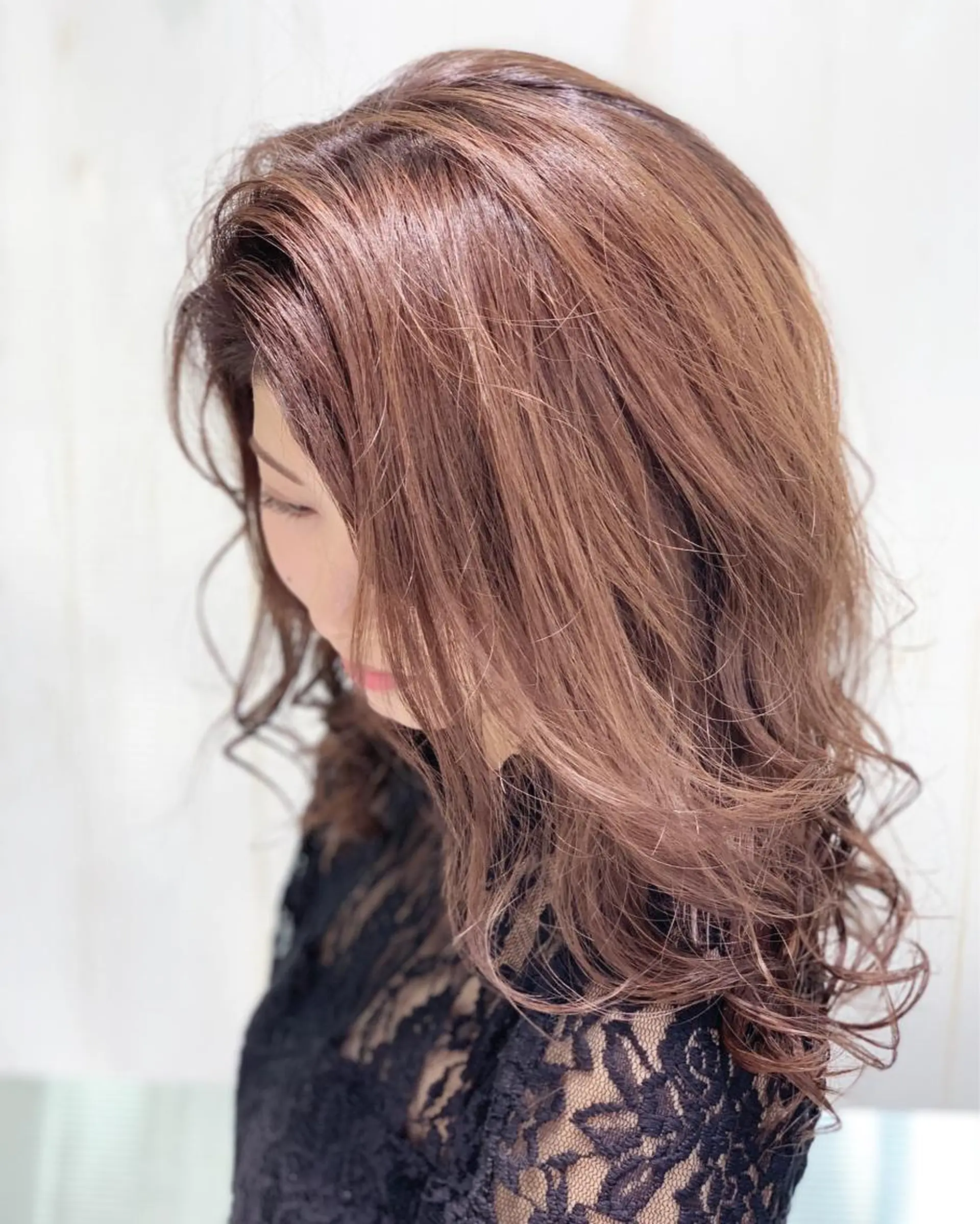 セミロング カラー グレージュ カット ヘアカラー トリートメント ブリーチ/バレイヤ ージュ川端裕司のヘアスタイル