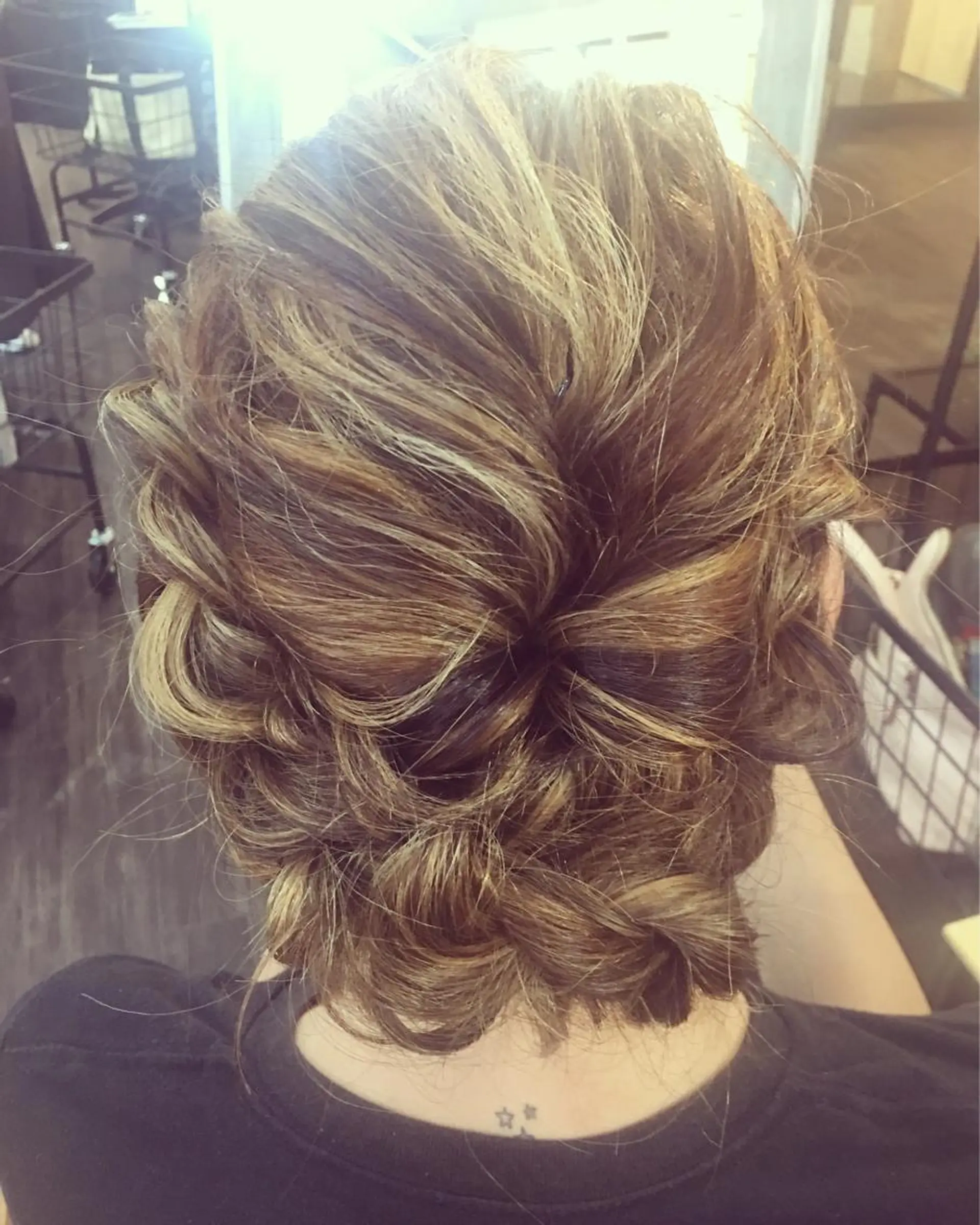 セミロング カラー ヘアアレンジ 鶴見 和美のヘアスタイル