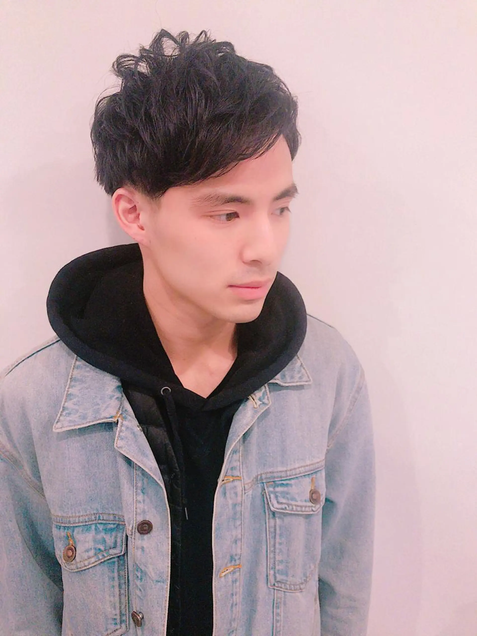 ショート カラー パーマ ヘアアレンジ メンズ アッシュ アッシュグレー アッシュグレージュ グレージュ カット ヘアカラー ちこ .のヘアスタイル