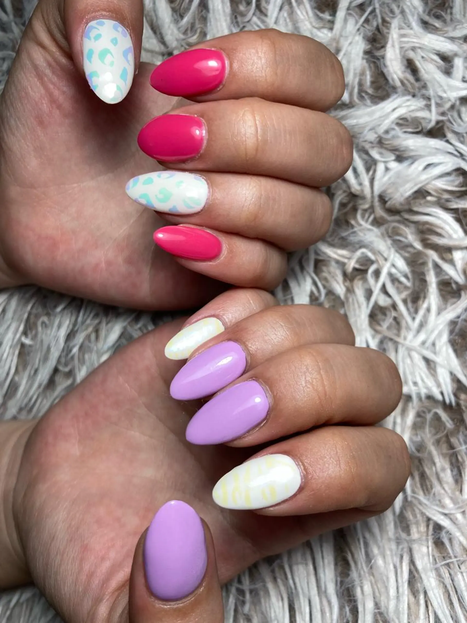 ミディアム ネイル ハンドネイル フットネイル ✴︎ Delightのネイルデザイン