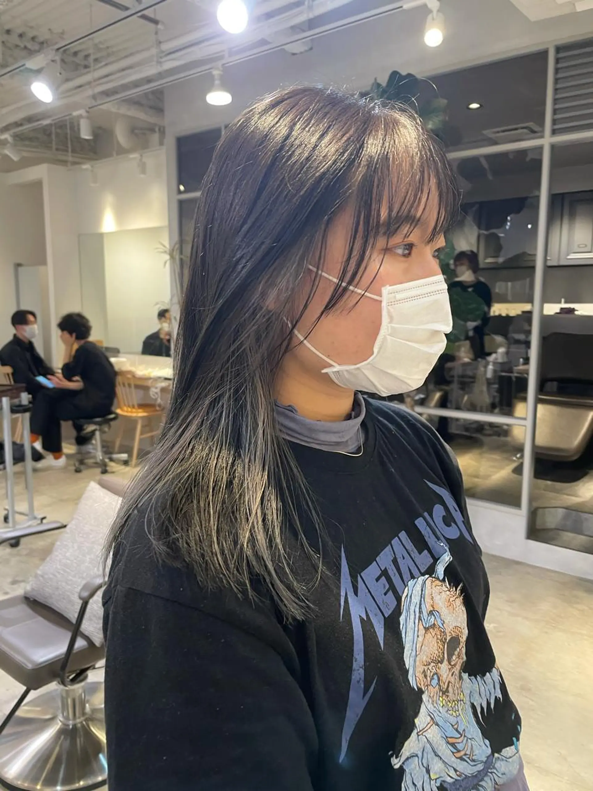 セミロング カラー ミストバング  フェイスフレーミング 斉藤 瑞恵のヘアスタイル