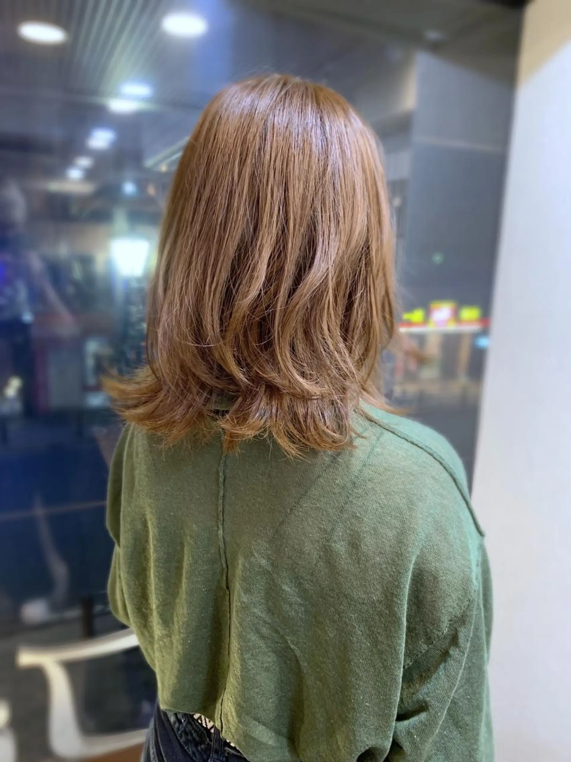 ミディアム カラー ベージュカラー 透明感カラー ヘアカラー トリートメント 髪質改善・美髪矯正 福村佳祐のヘアスタイル