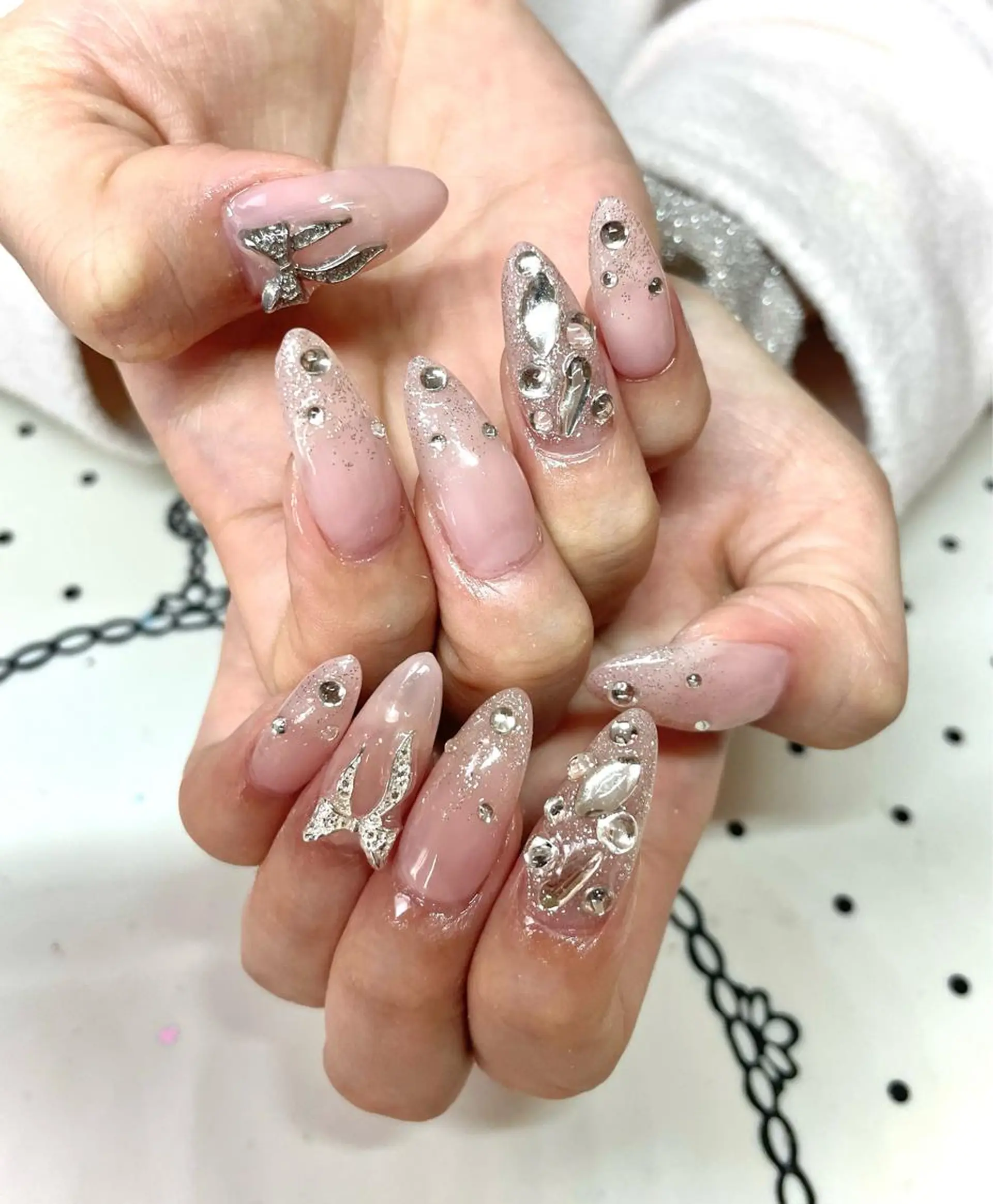 ネイル リボン ハンドネイル nailist cocoのネイルデザイン