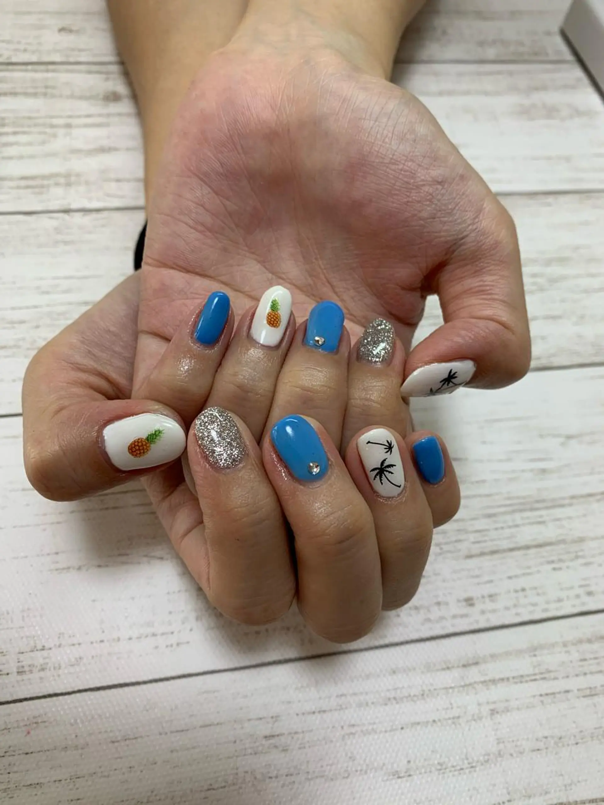 ネイル ハンドネイル nakamoto yuukaのネイルデザイン