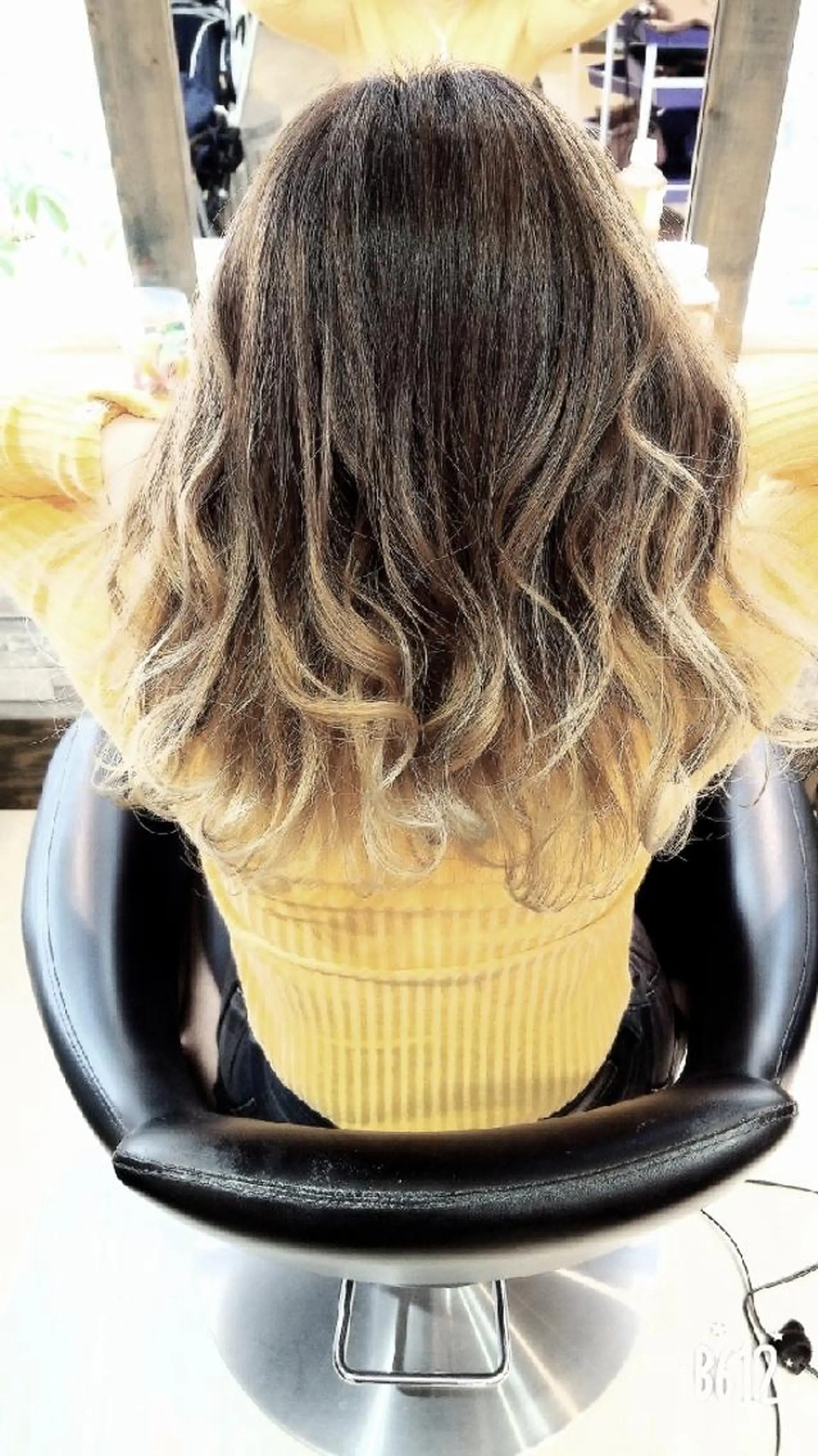 セミロング カット ヘアカラー トリートメント すずき えりのヘアスタイル