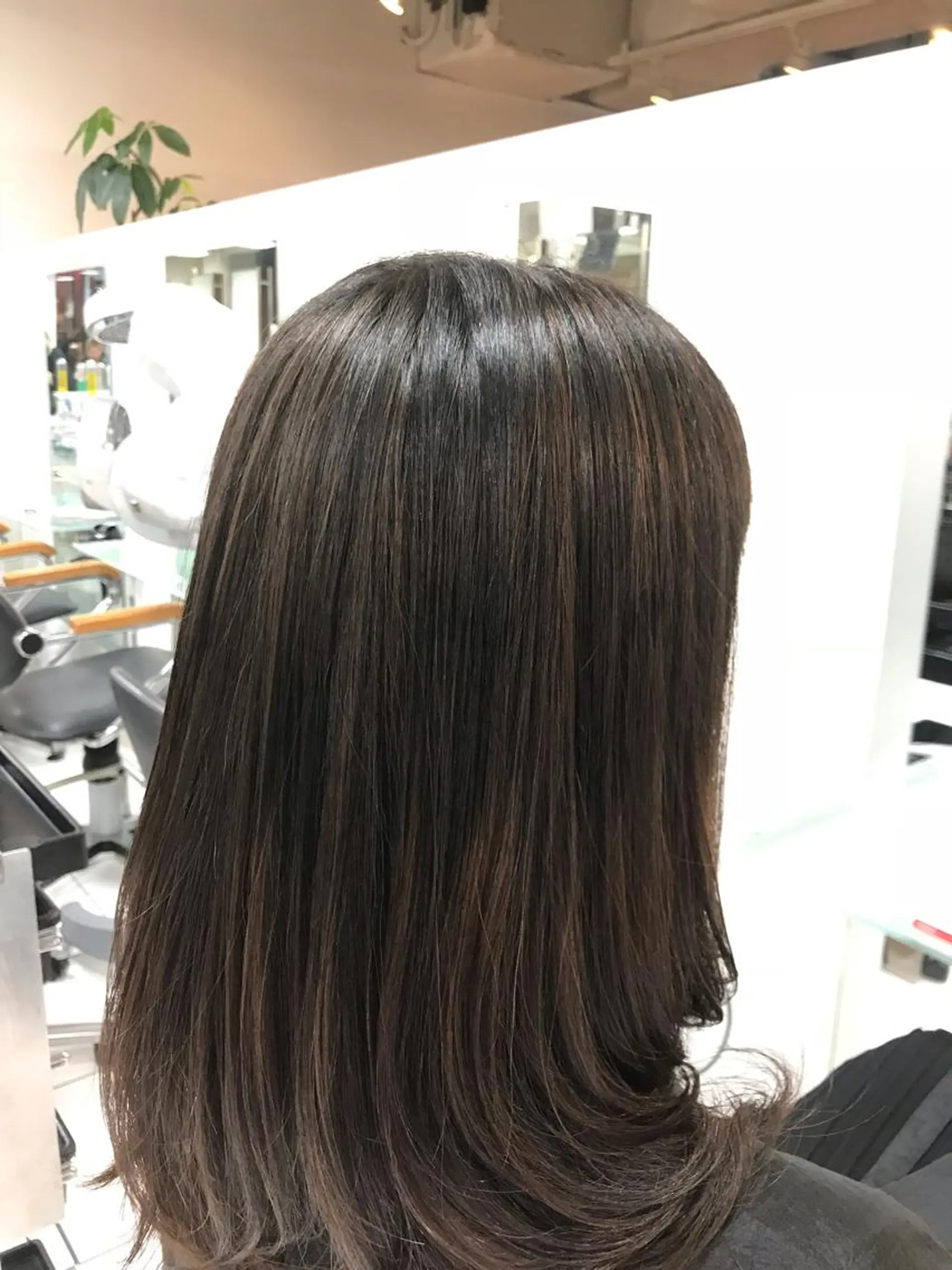 ミディアム カラー 大石 さやかのヘアスタイル