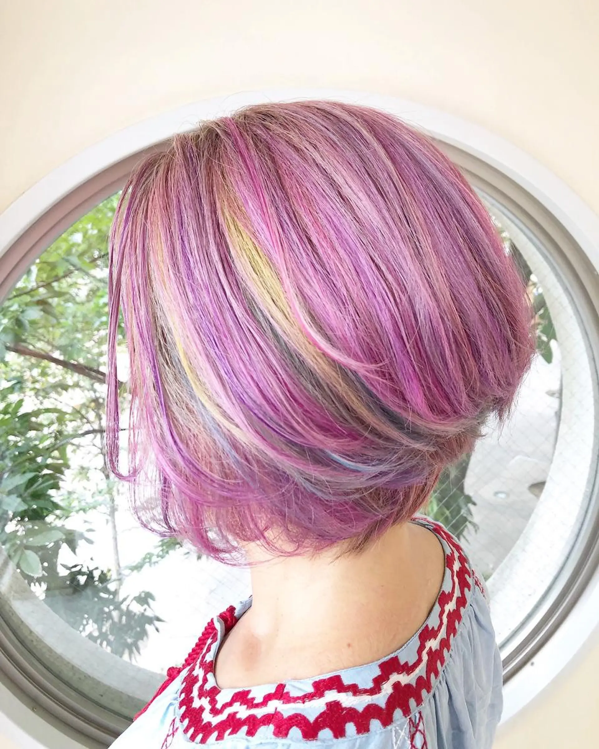 ショート カラー 上霜 菜月のヘアスタイル