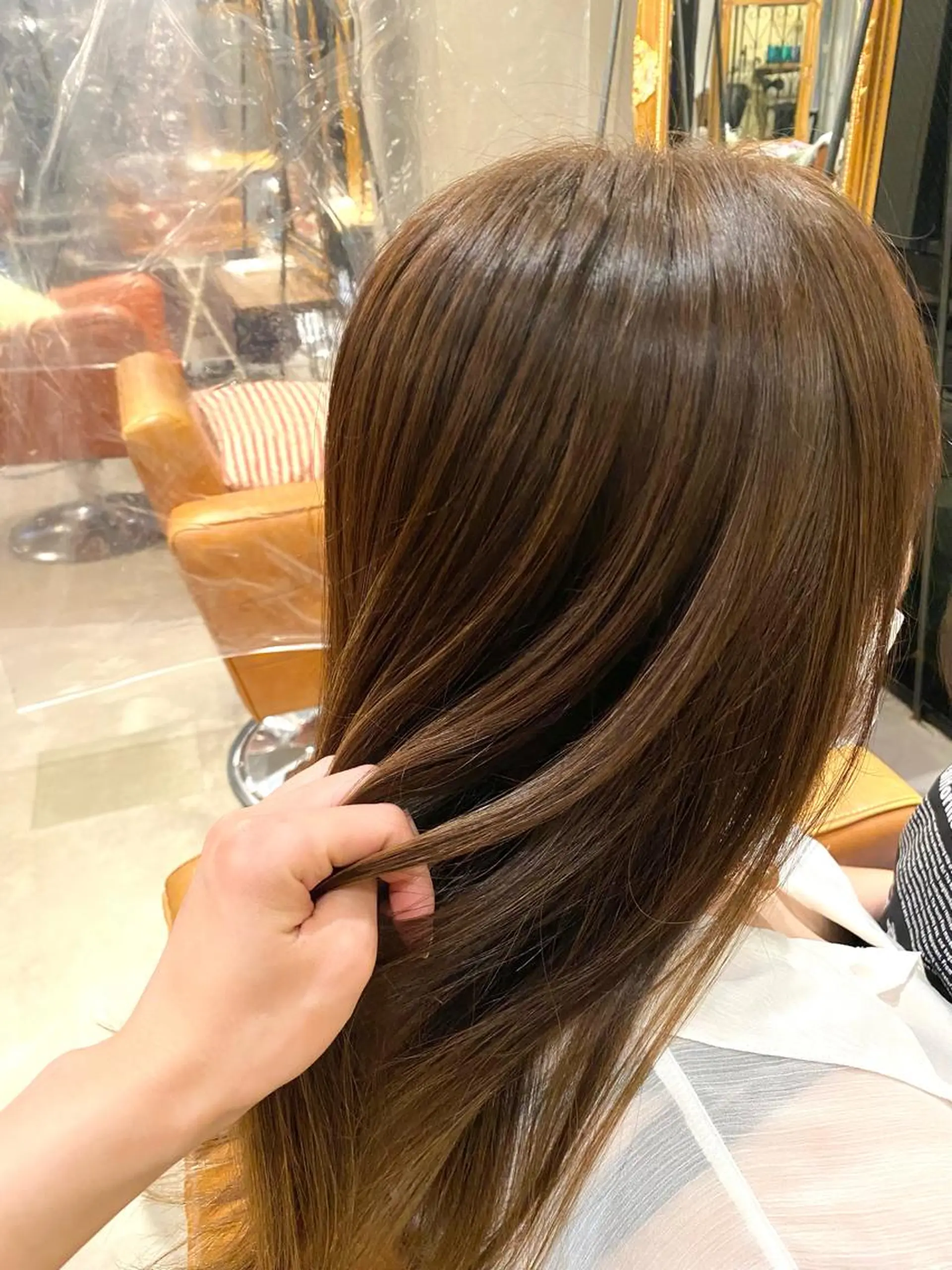 ロング カラー オレンジ トリートメント STAGE豊津店所属・SAKI サキのヘアスタイル