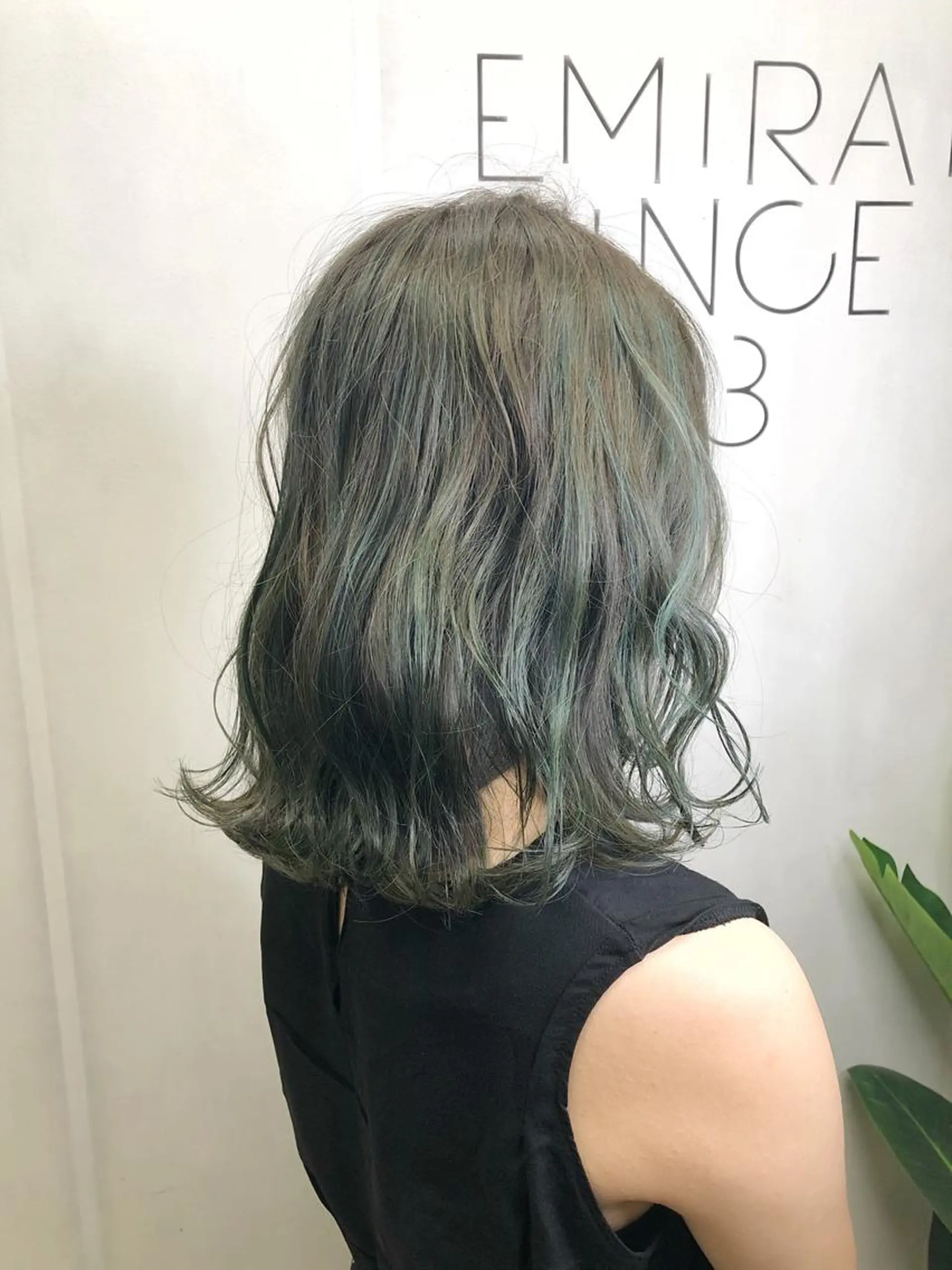 ミディアム カラー OAK溝の口 𖠋SHINYAのヘアスタイル