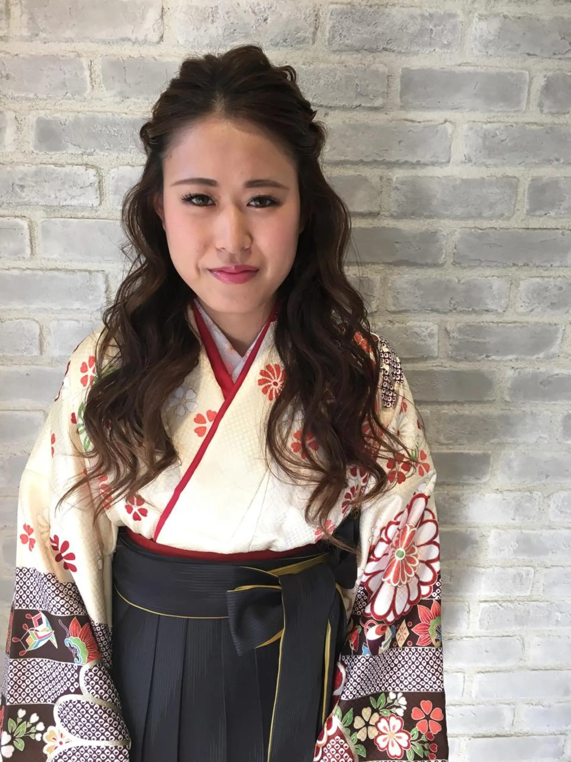 ロング ヘアアレンジ ネイル 成人式 卒業式のヘアスタイル 成人式 卒業式 rico_by ヘアとアイブロウの眉毛・アイブロウイメージ